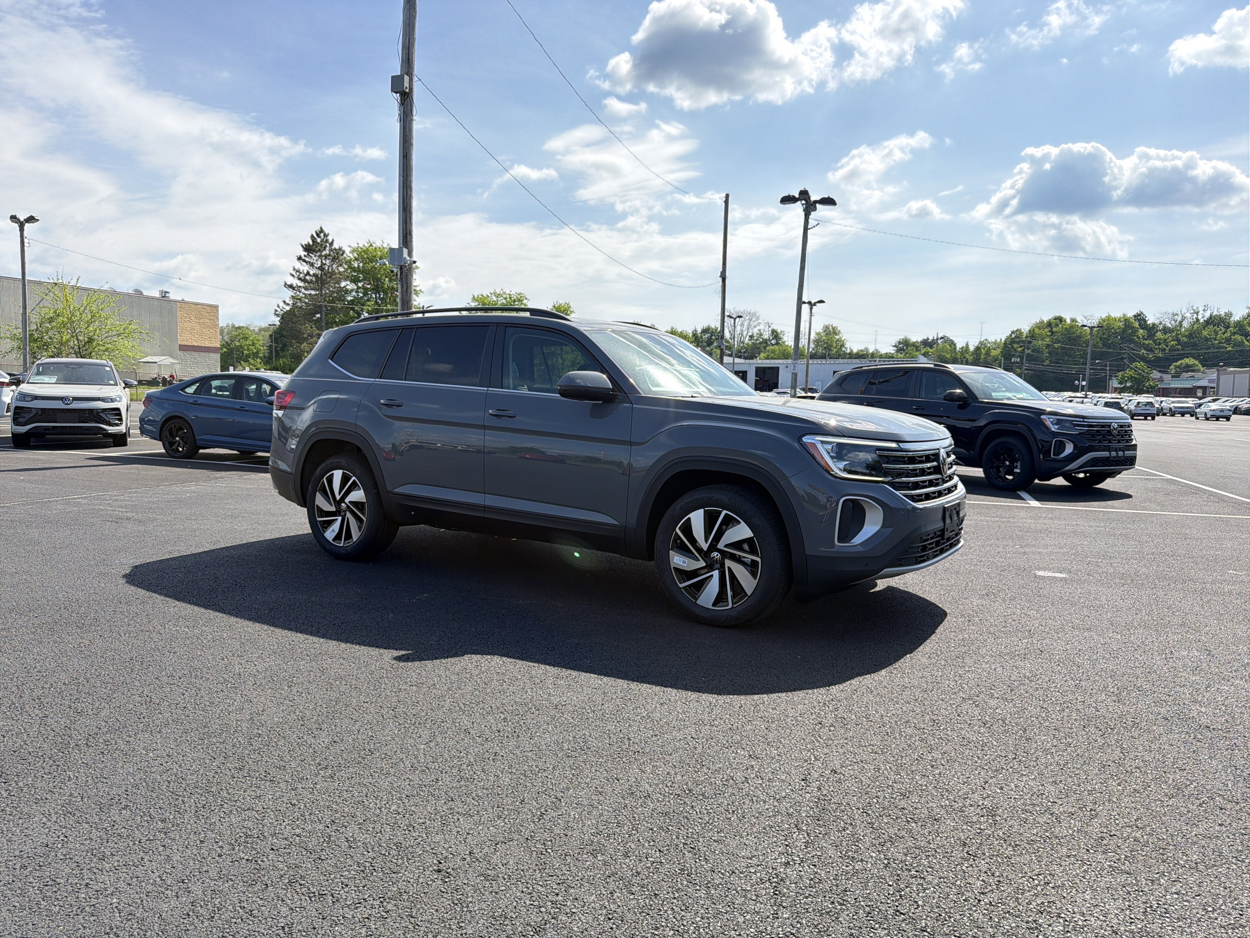 2026 Volkswagen Atlas 2.0T SE W/TECHNOLOGY