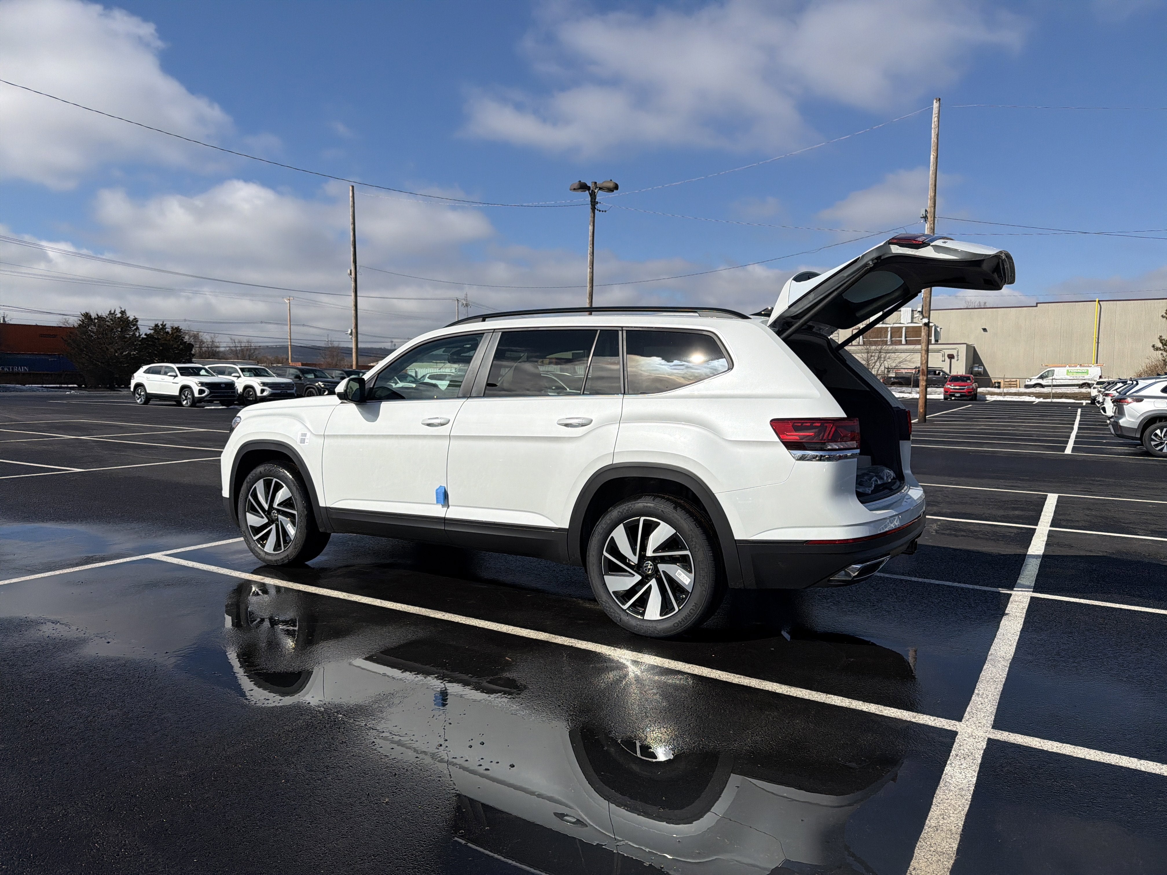 2026 Volkswagen Atlas 2.0T SE W/TECHNOLOGY