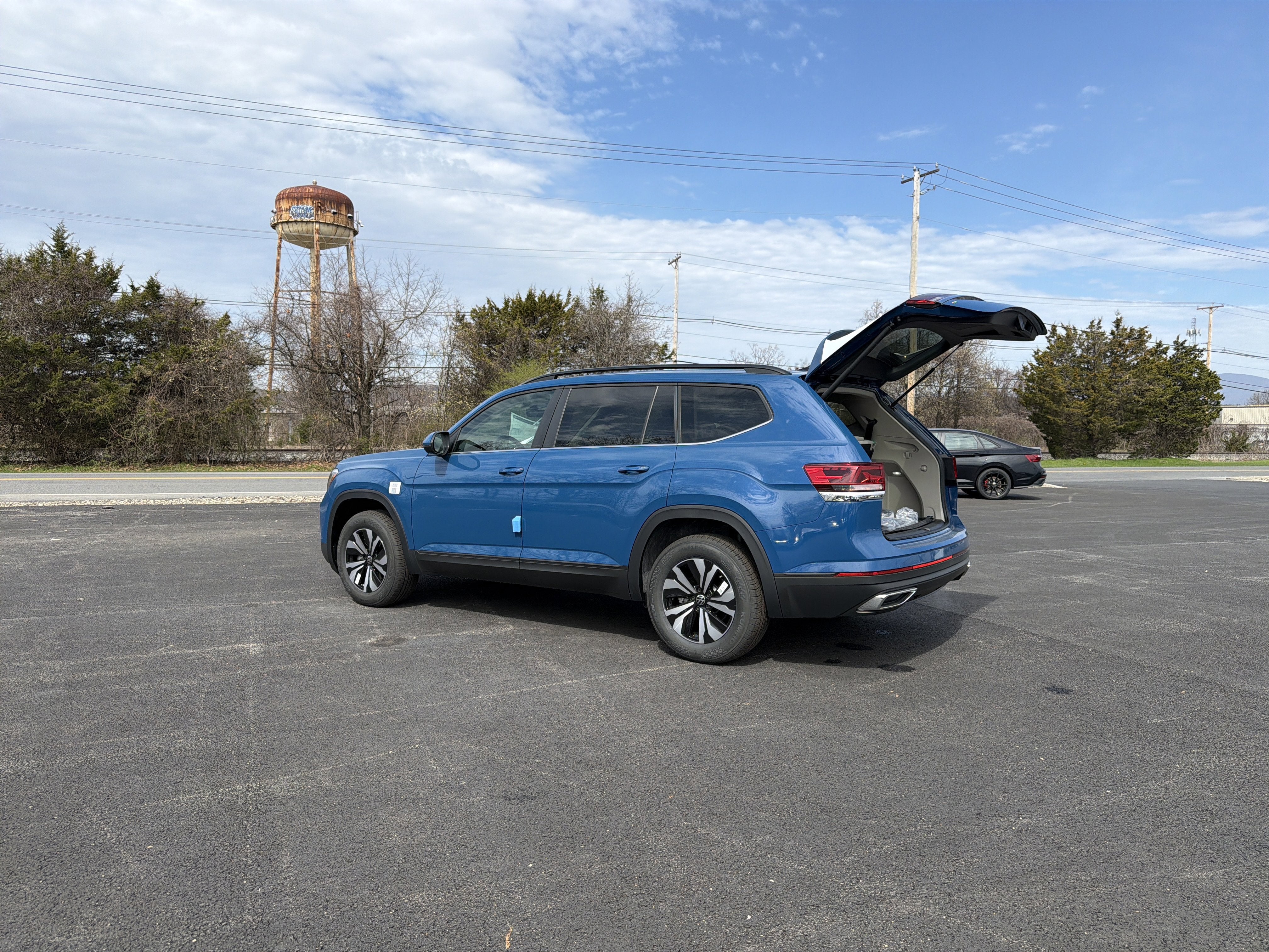 2026 Volkswagen Atlas 2.0T SE