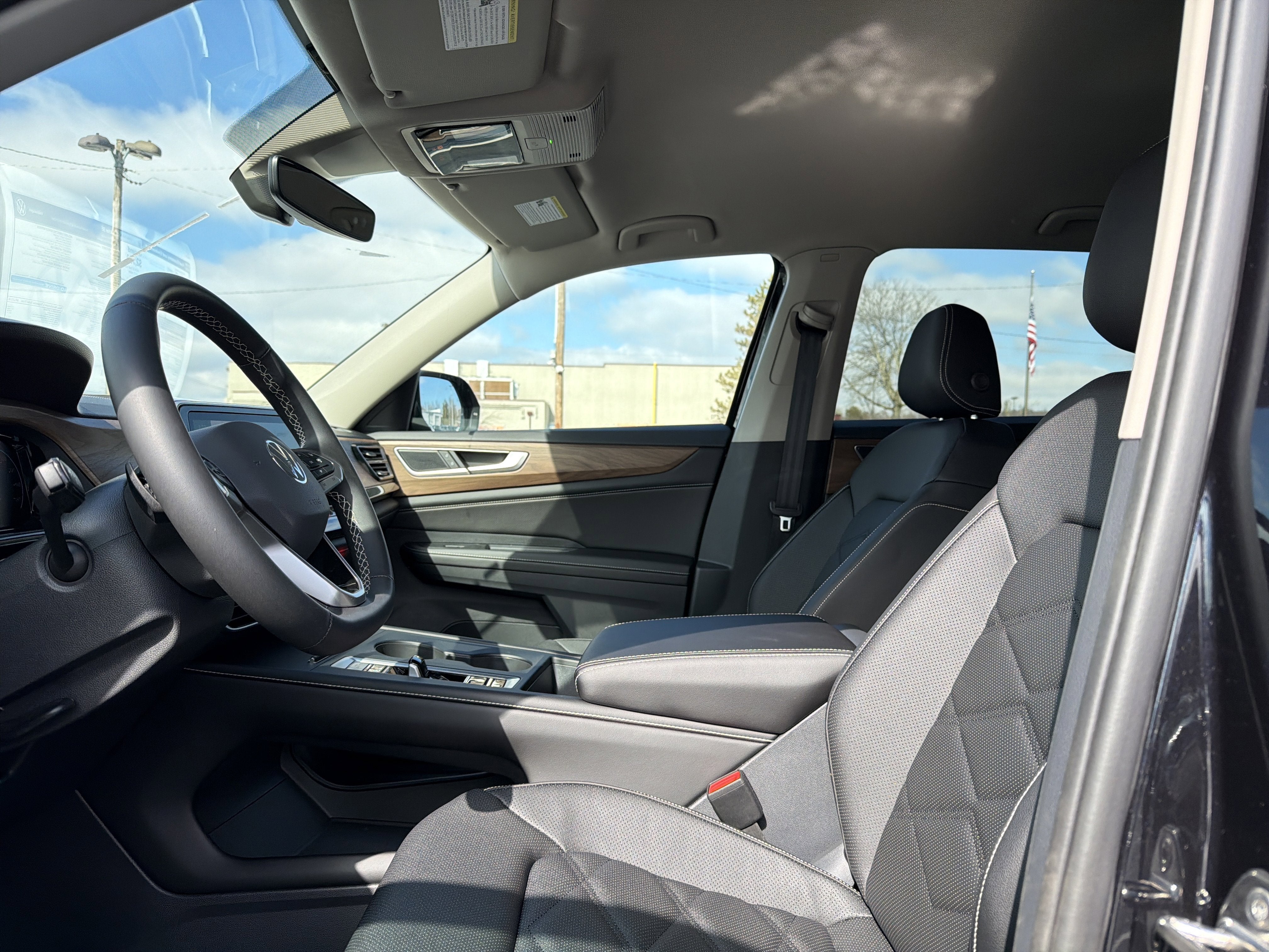 2026 Volkswagen Atlas 2.0T SE