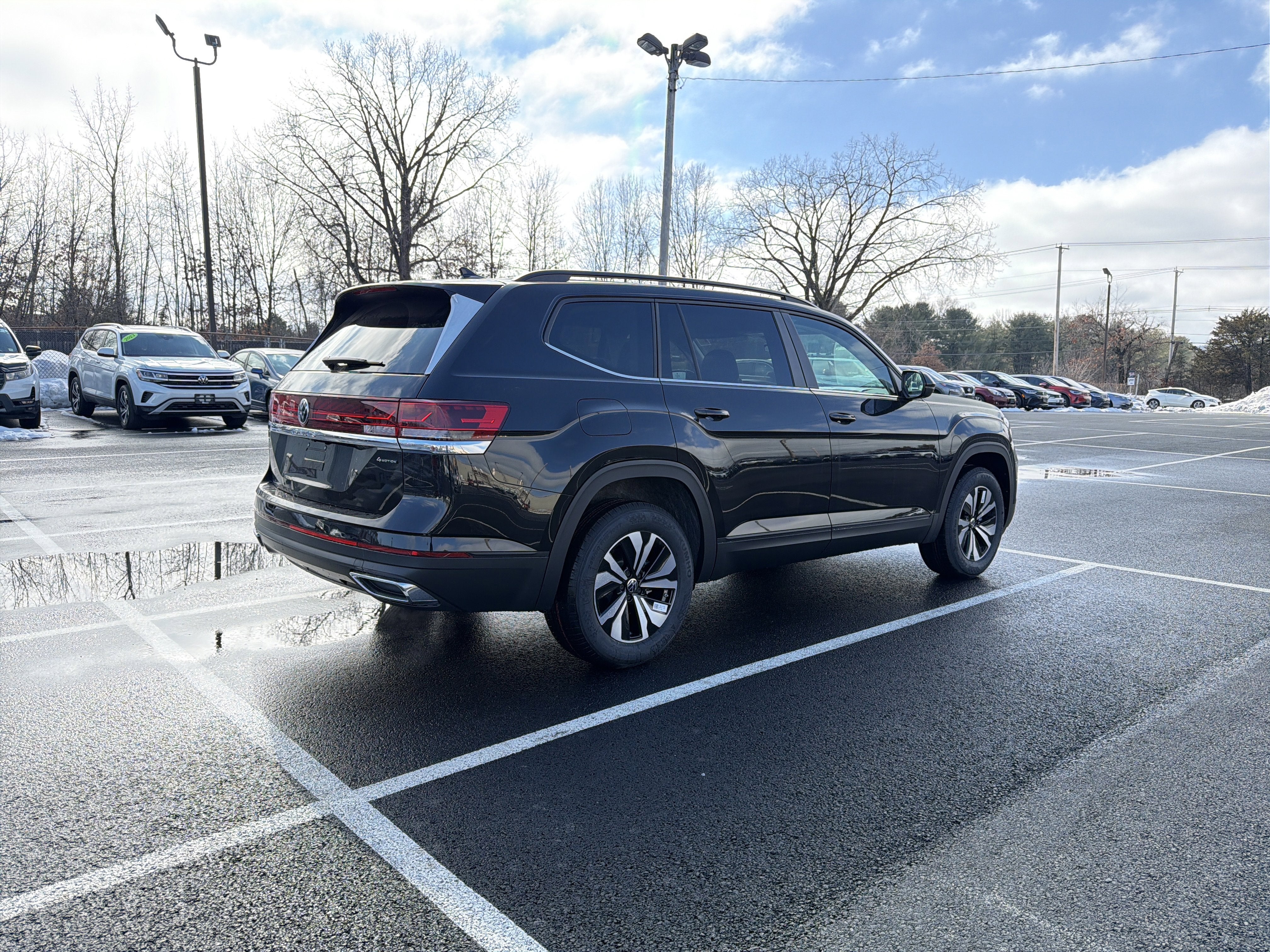 2026 Volkswagen Atlas 2.0T SE