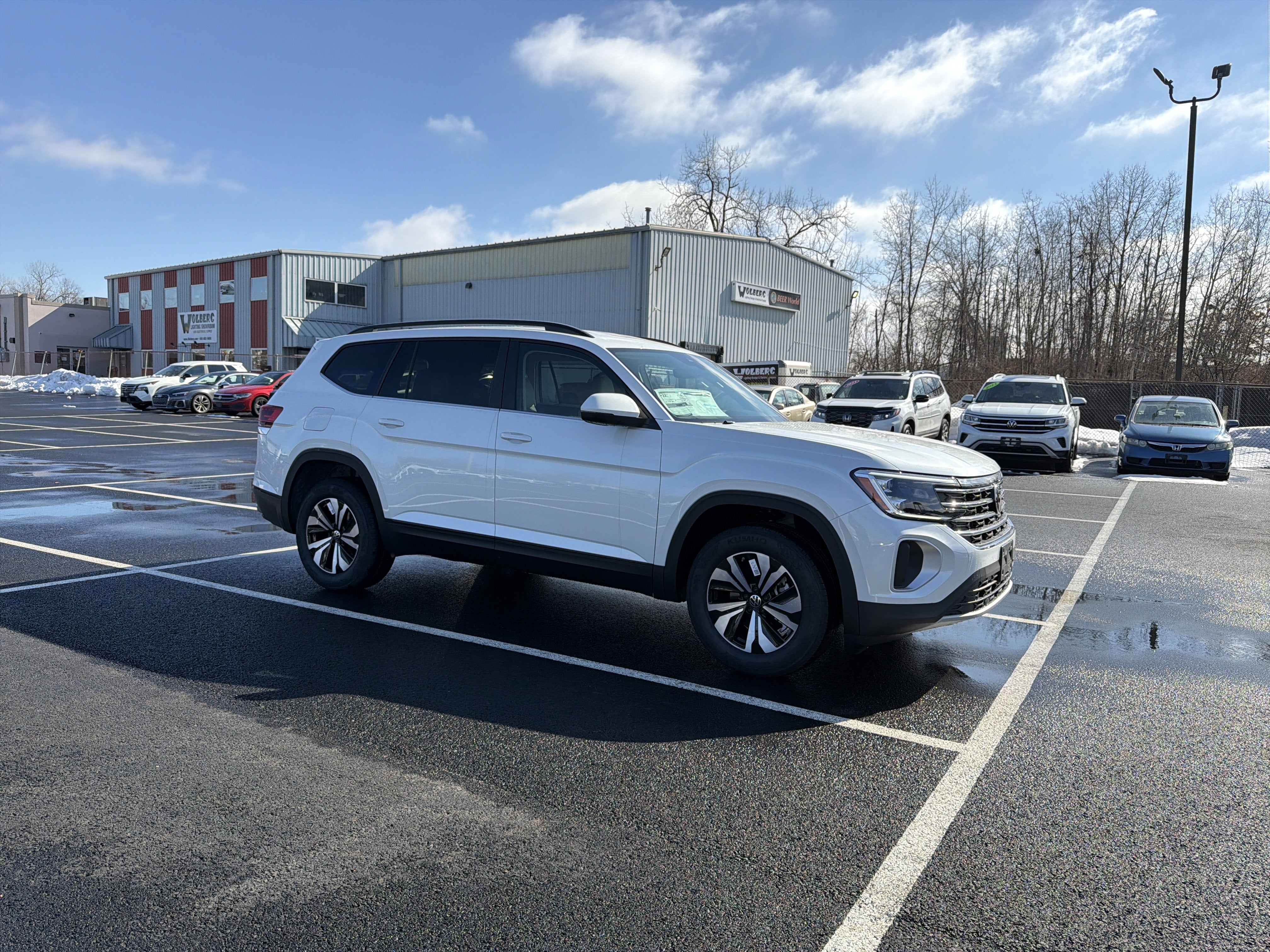 2026 Volkswagen Atlas 2.0T SE