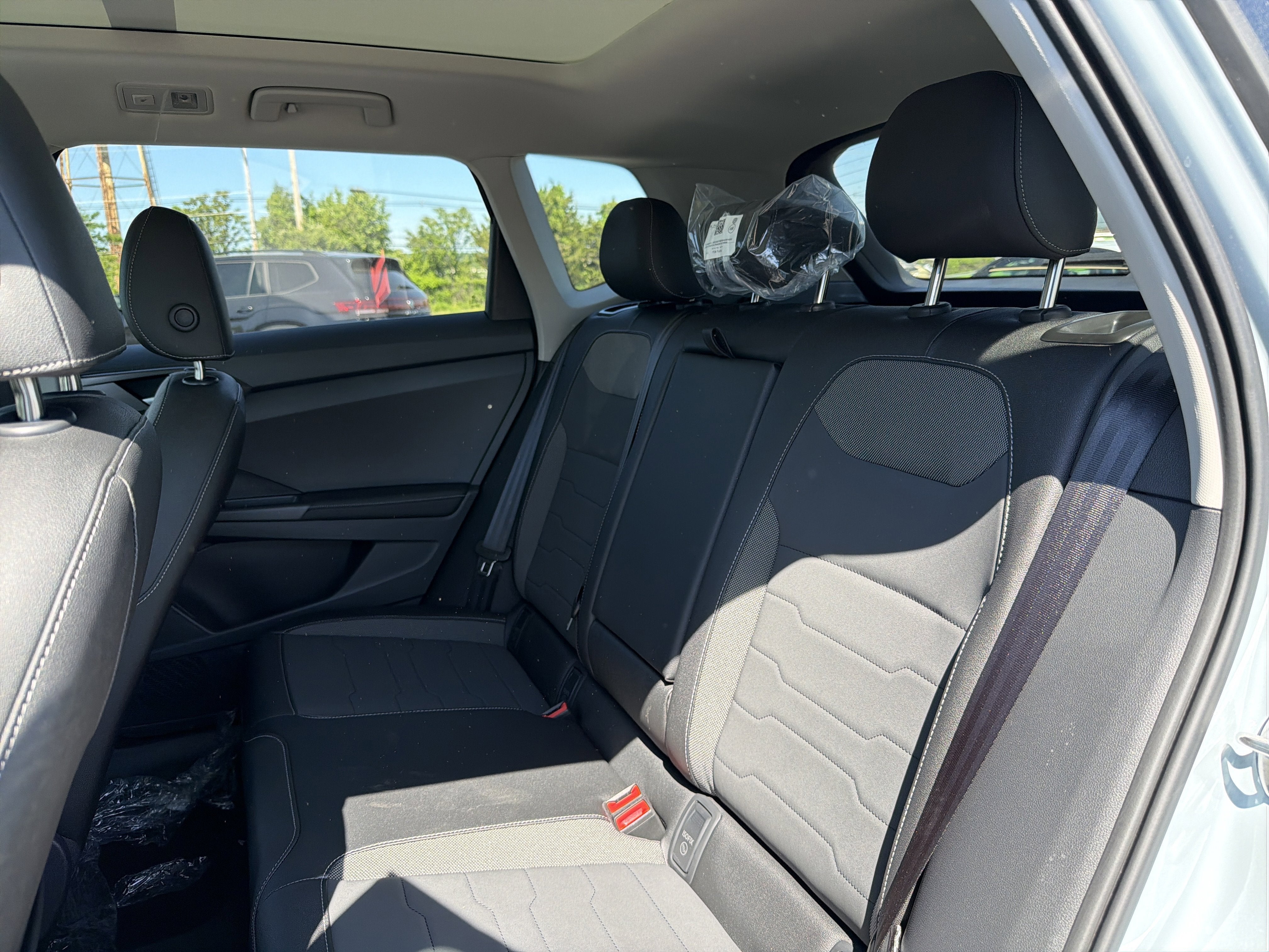 2026 Volkswagen Taos 1.5T SE Black
