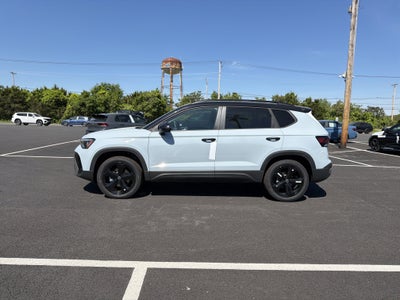 2026 Volkswagen Taos 1.5T SE Black