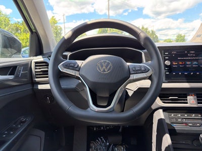 2026 Volkswagen Taos 1.5T SE Black