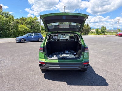 2026 Volkswagen Taos 1.5T SE Black