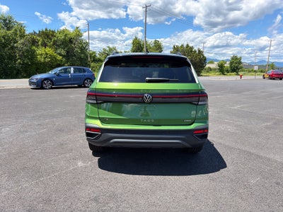 2026 Volkswagen Taos 1.5T SE Black