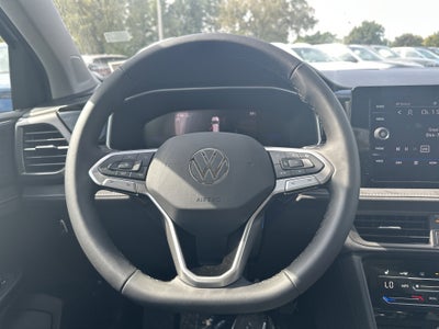2025 Volkswagen Taos 1.5T SE Black
