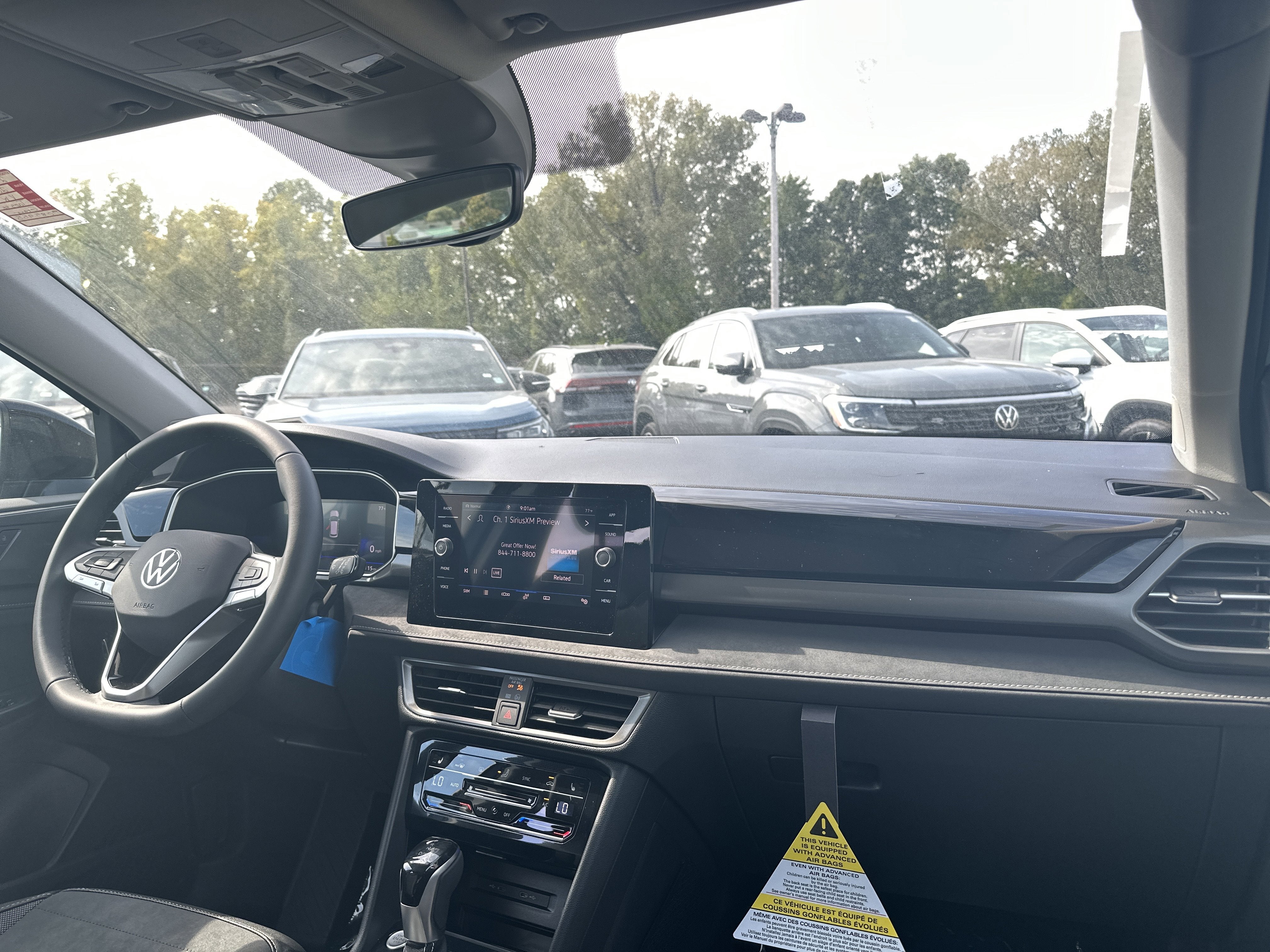 2025 Volkswagen Taos 1.5T SE Black