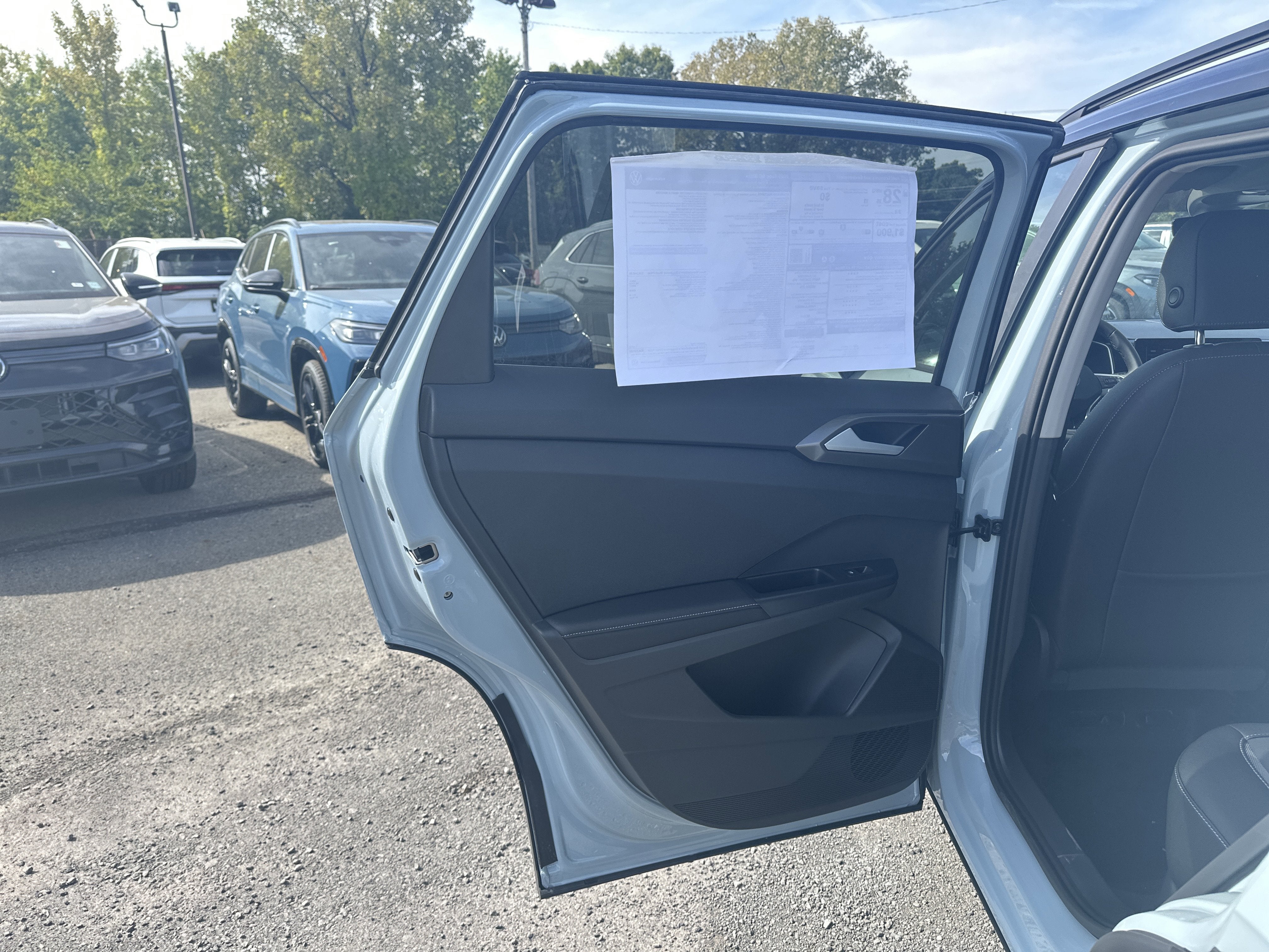 2025 Volkswagen Taos 1.5T SE Black