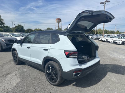 2025 Volkswagen Taos 1.5T SE Black