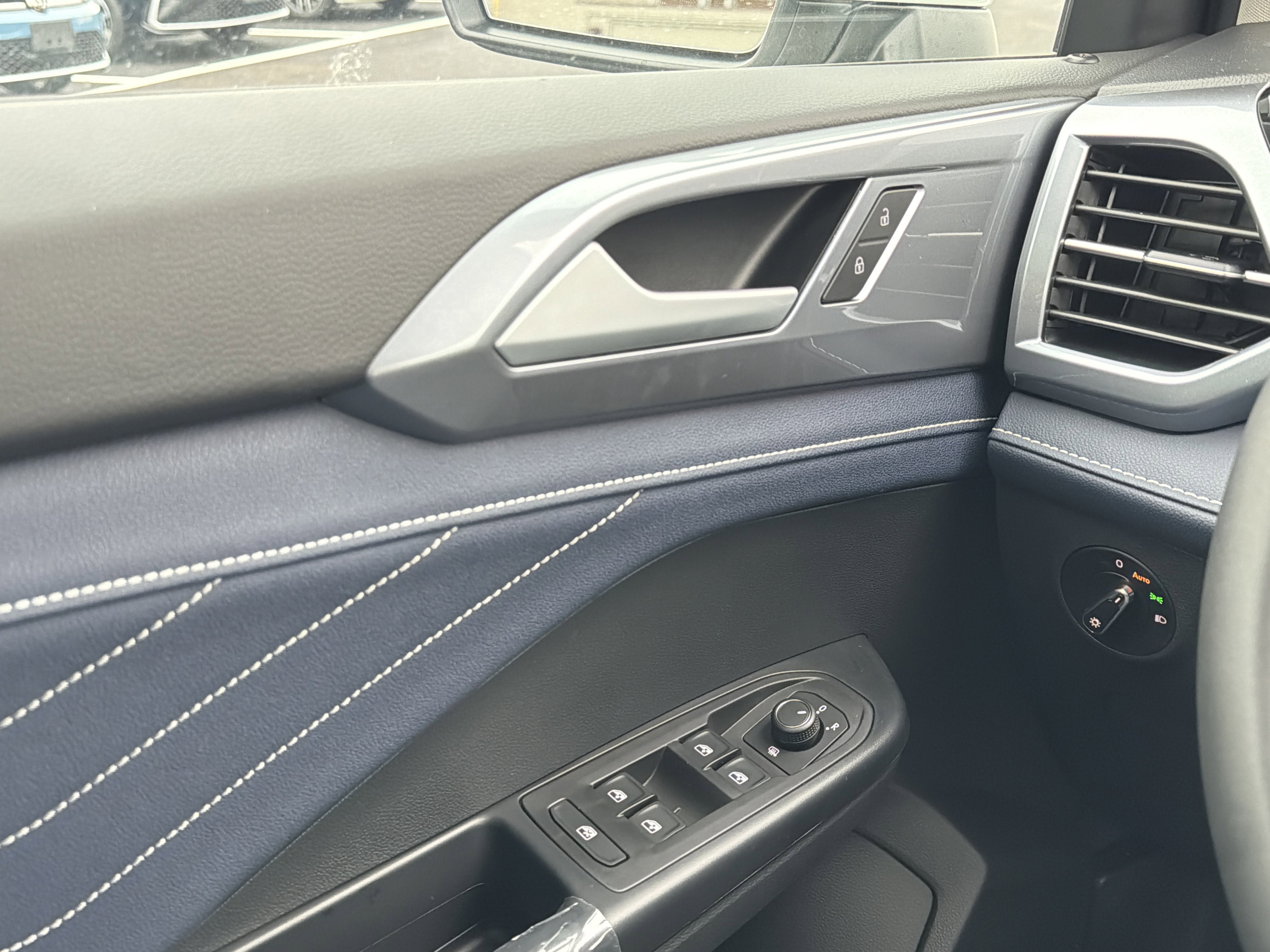 2026 Volkswagen Taos 1.5T SEL