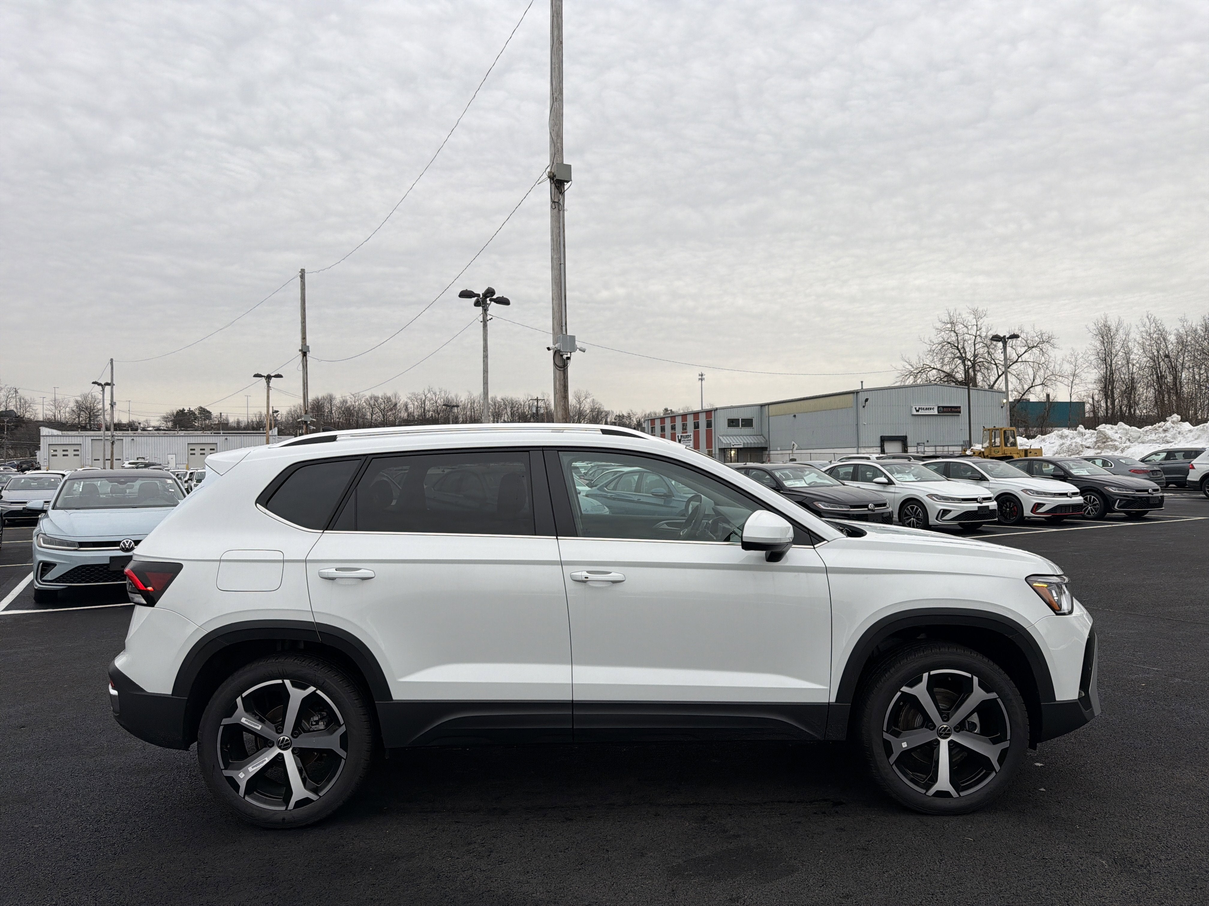 2026 Volkswagen Taos 1.5T SEL