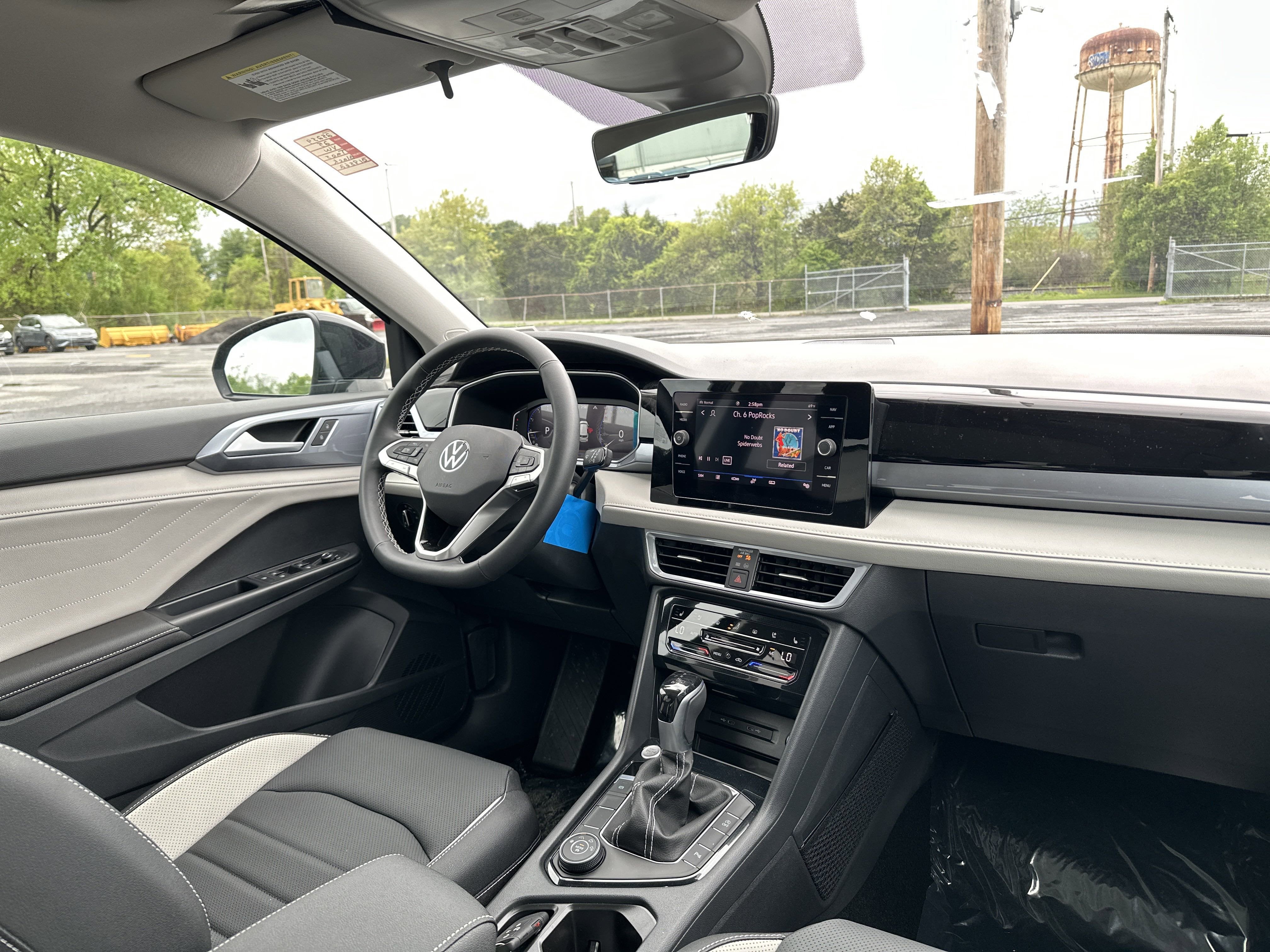 2025 Volkswagen Taos 1.5T SEL