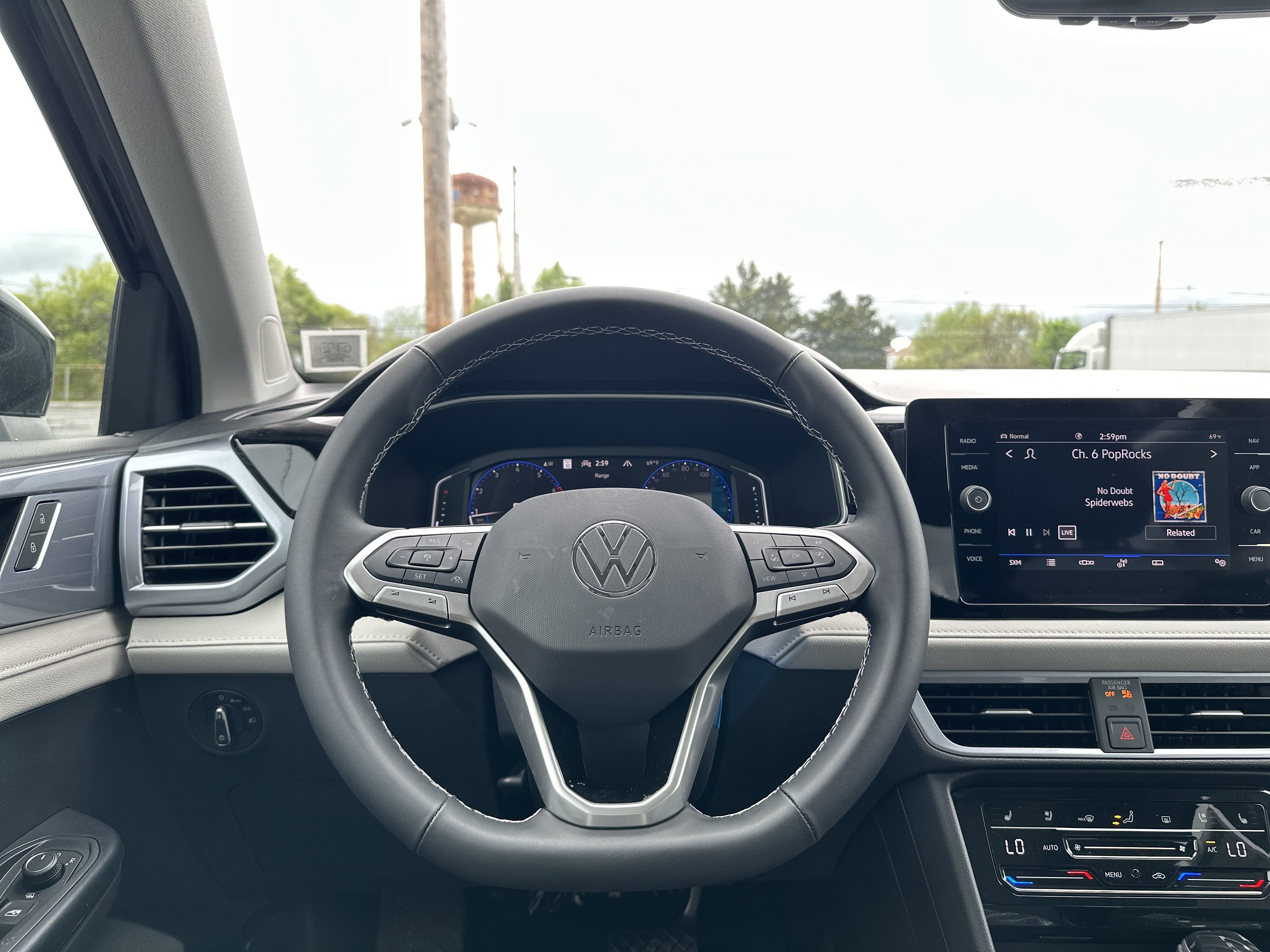 2025 Volkswagen Taos 1.5T SEL