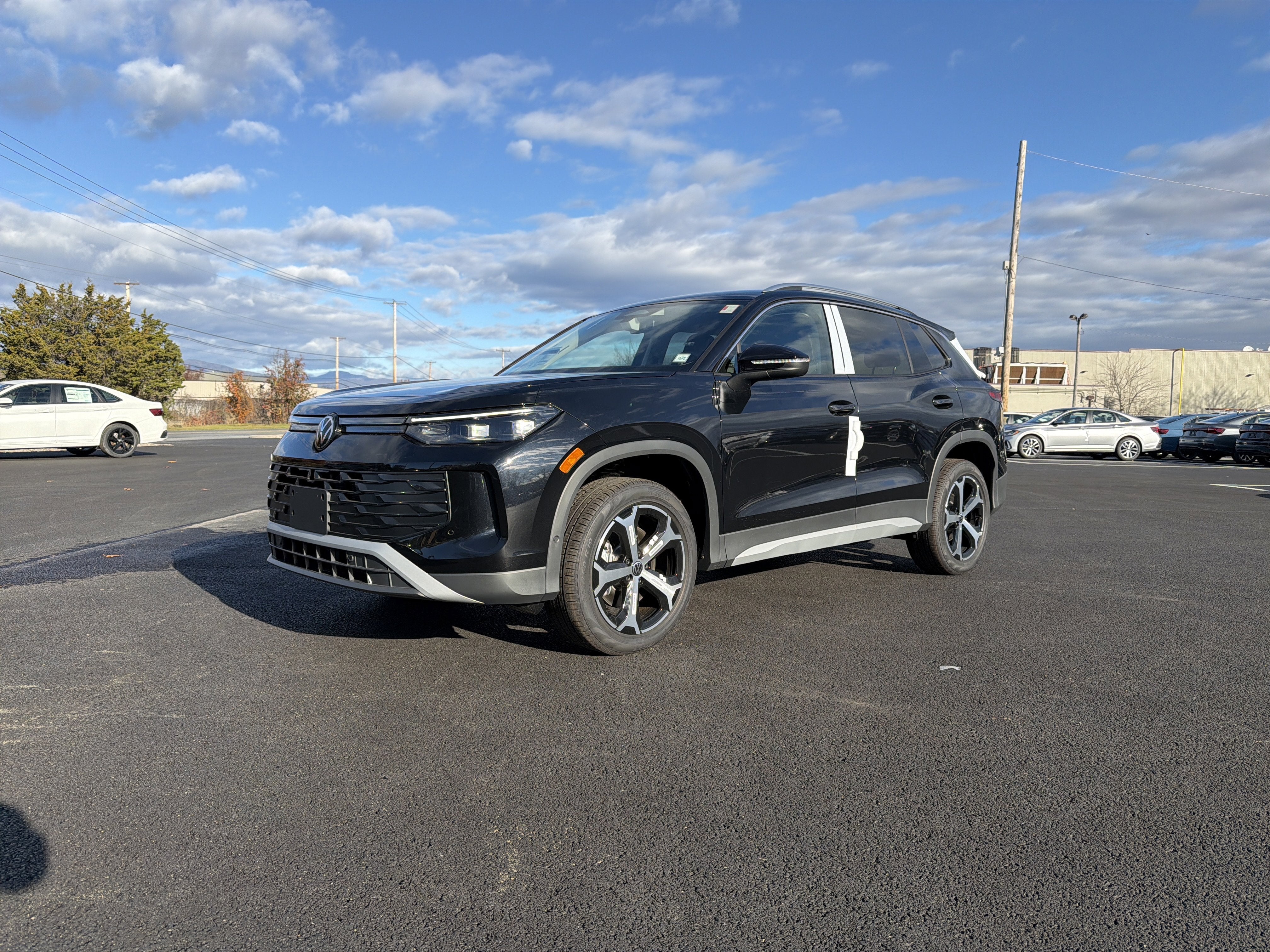 2026 Volkswagen Tiguan 2.0T SE