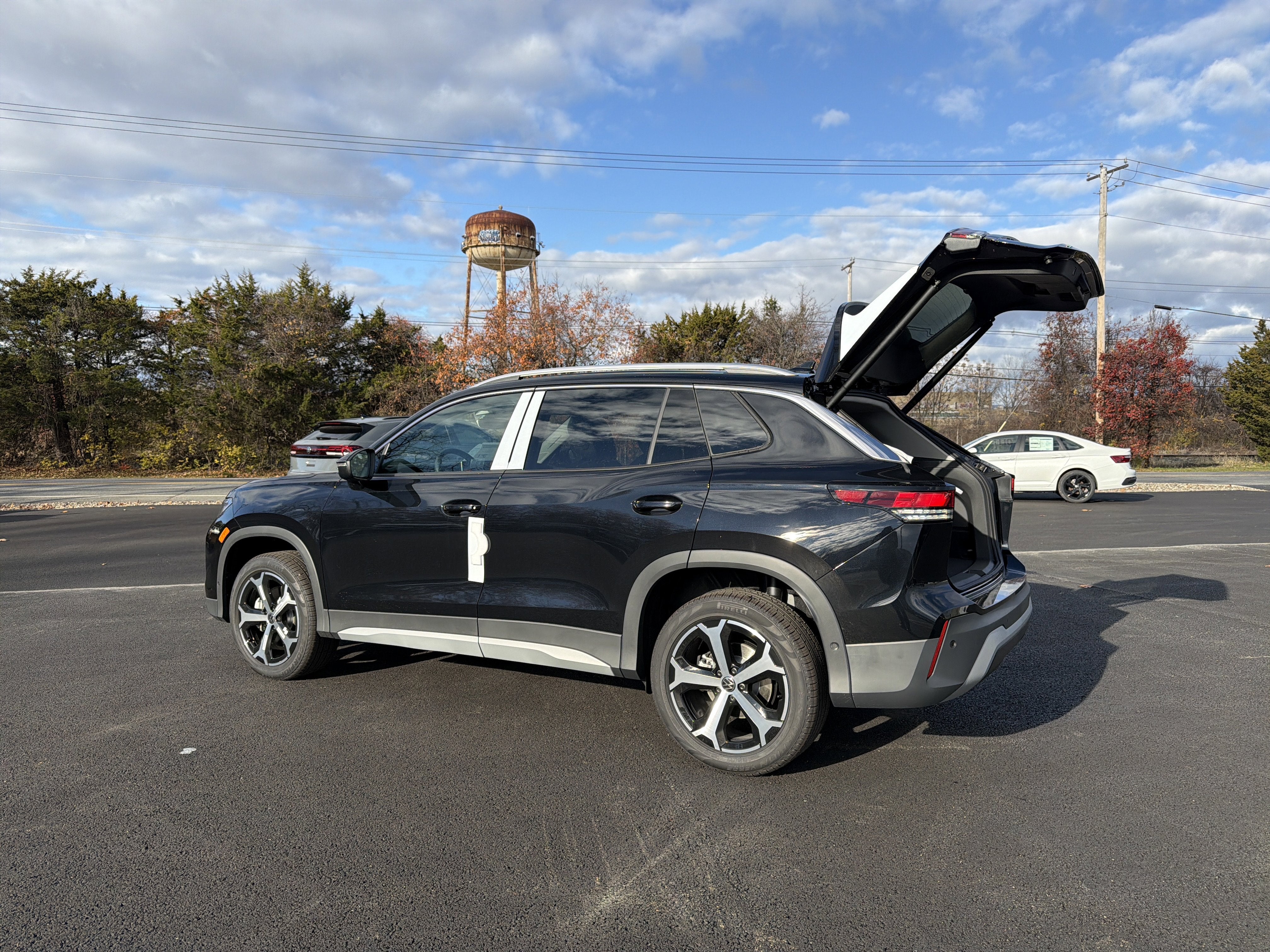 2026 Volkswagen Tiguan 2.0T SE