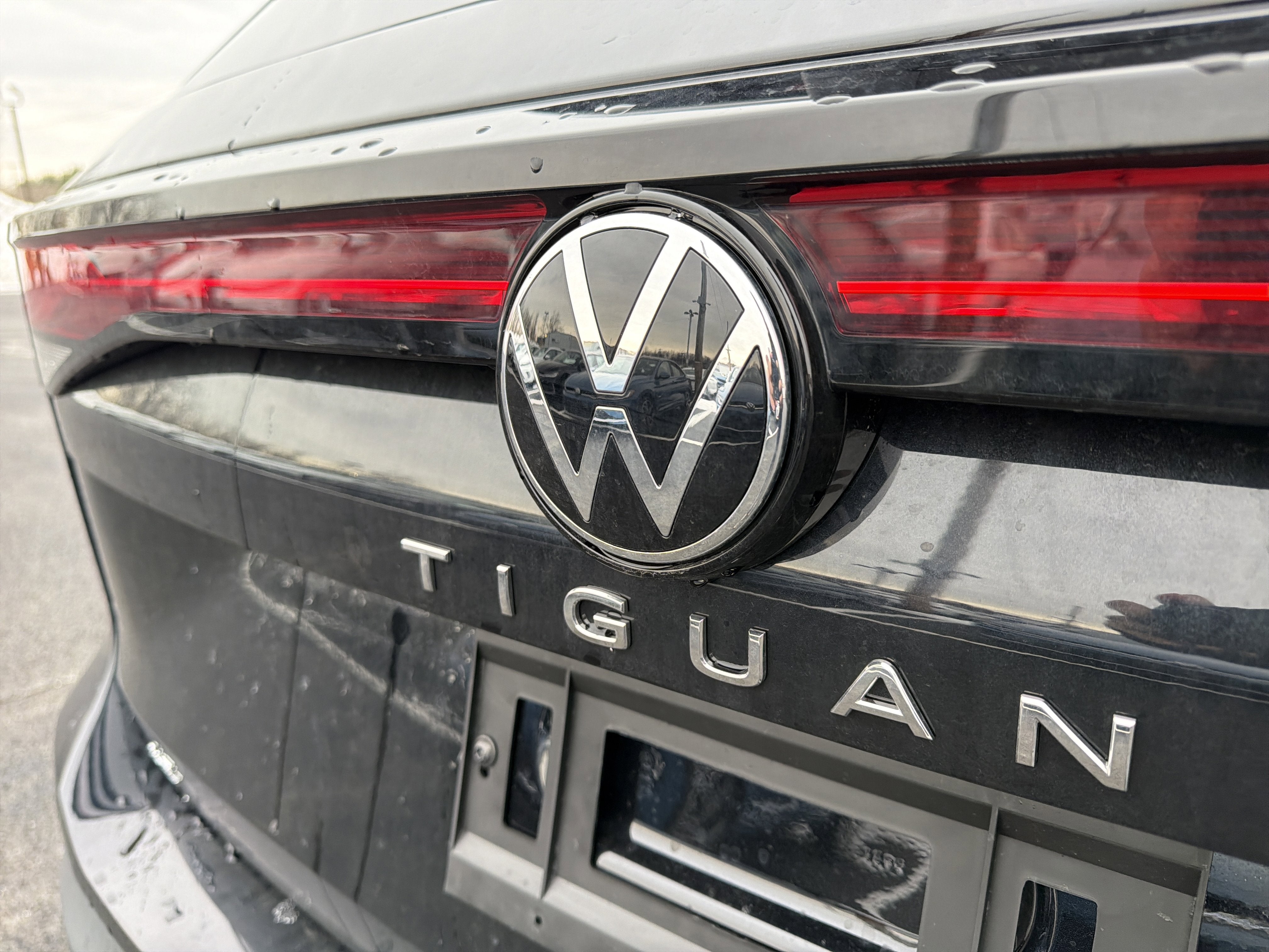 2026 Volkswagen Tiguan 2.0T SE