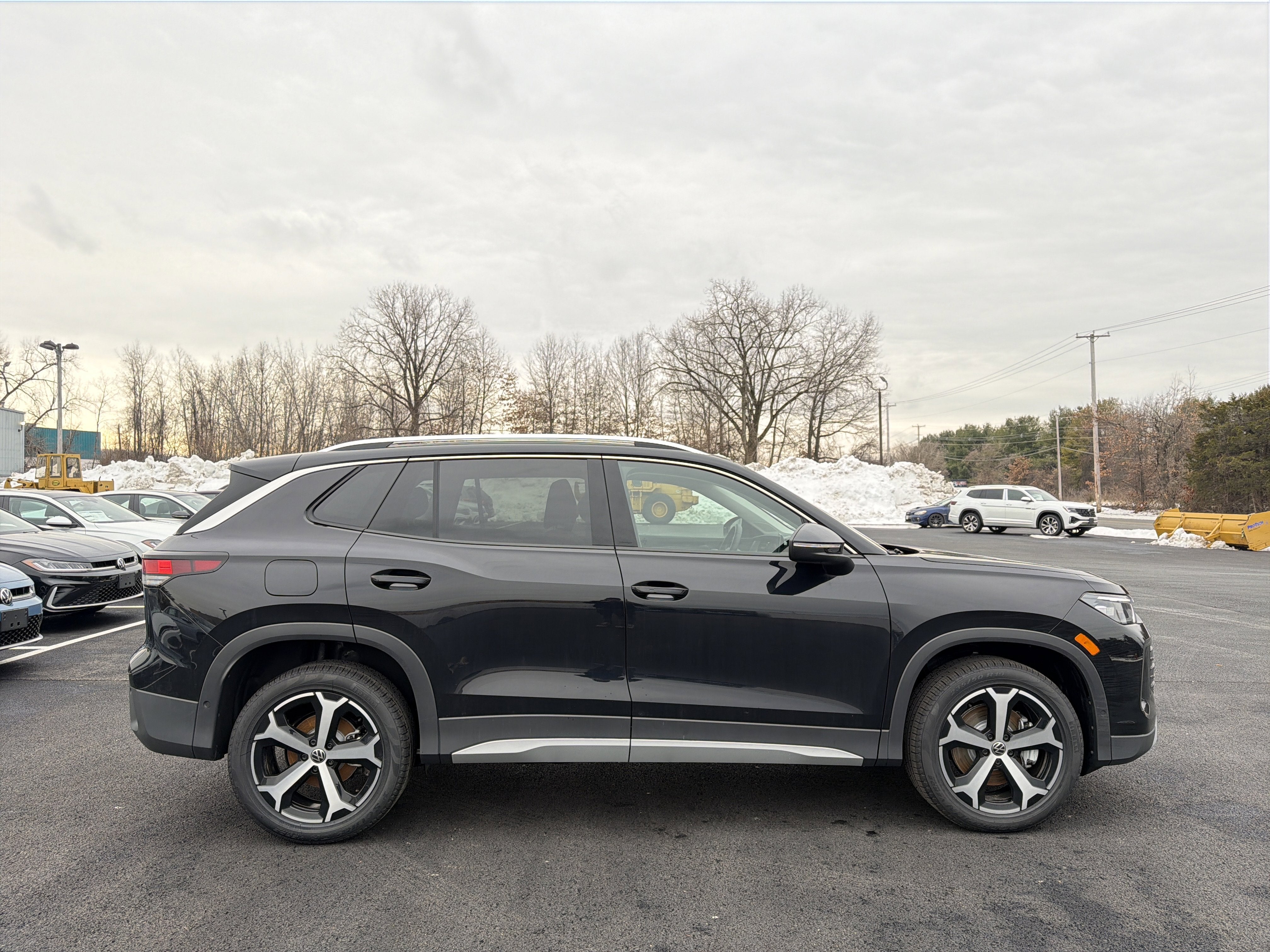 2026 Volkswagen Tiguan 2.0T SE