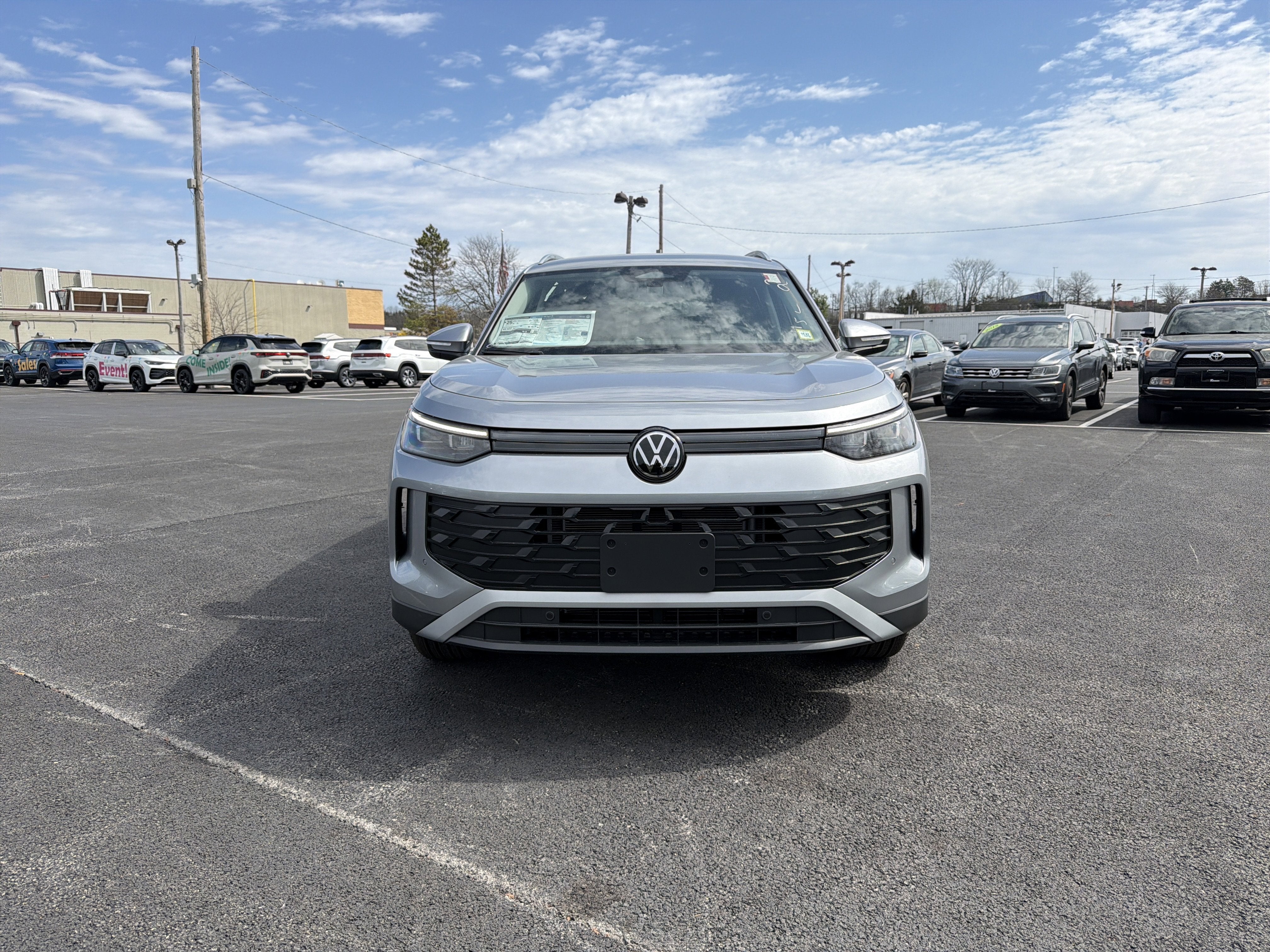 2026 Volkswagen Tiguan 2.0T SE