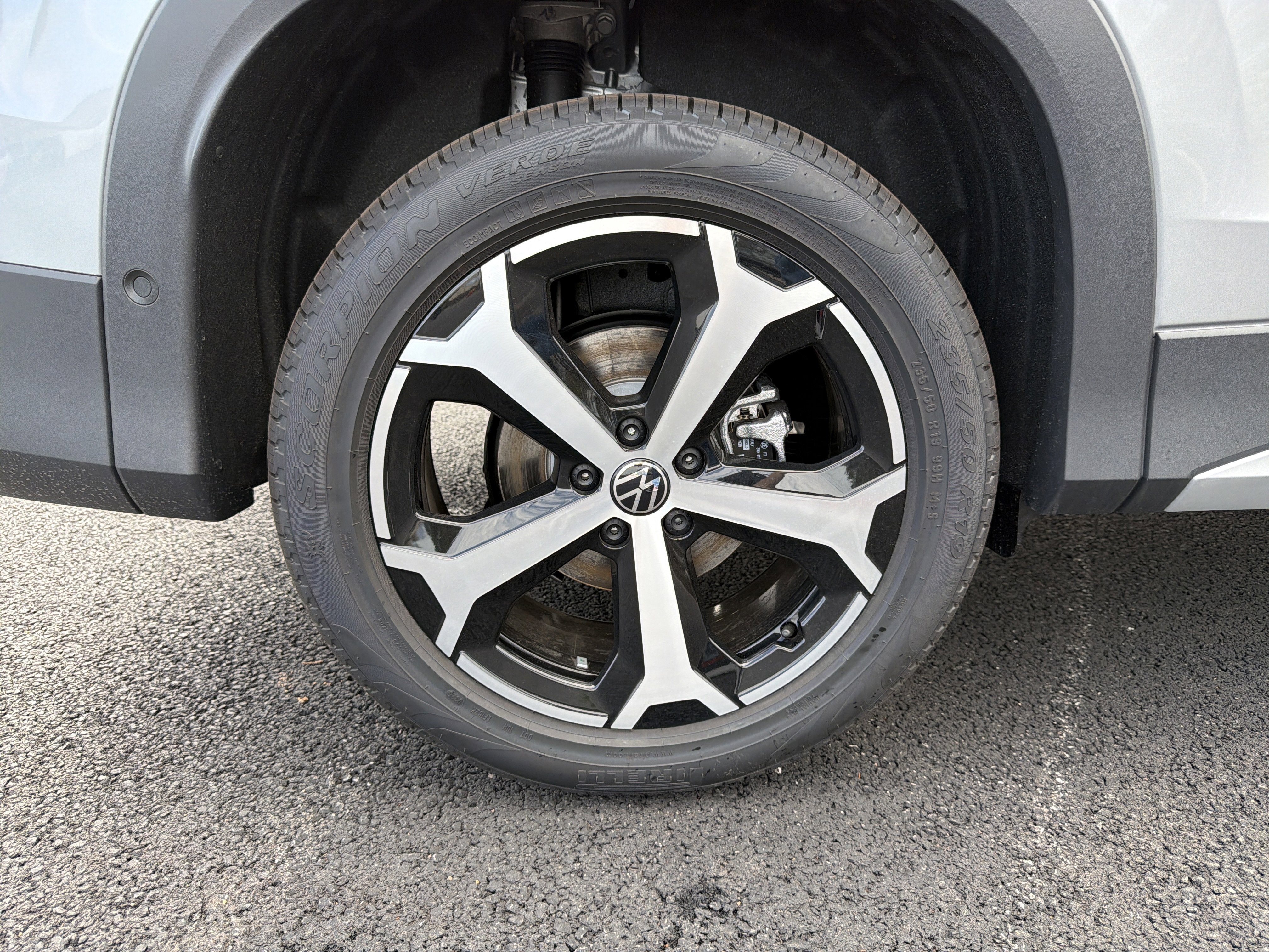 2026 Volkswagen Tiguan 2.0T SE