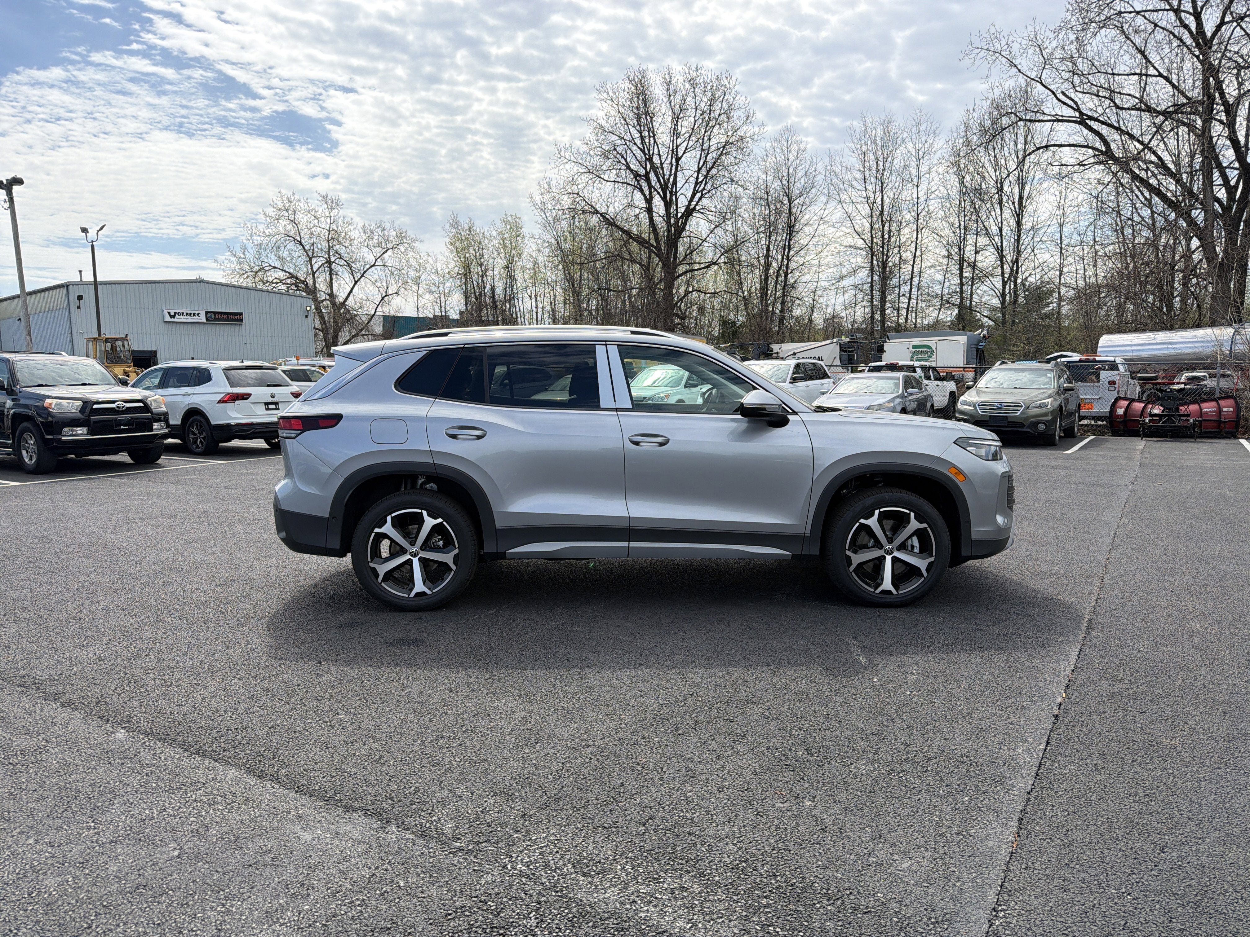 2026 Volkswagen Tiguan 2.0T SE