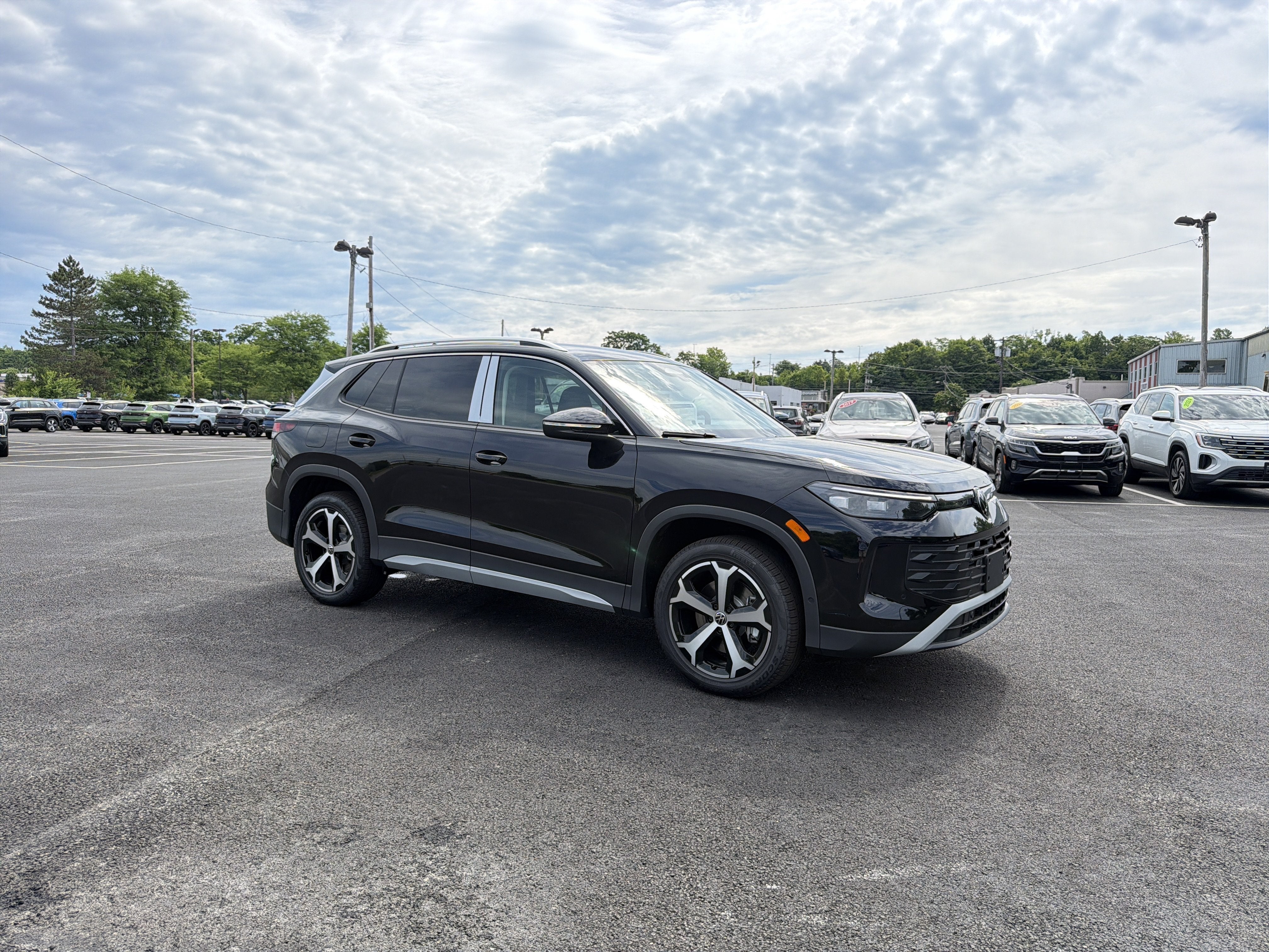 2026 Volkswagen Tiguan 2.0T SE