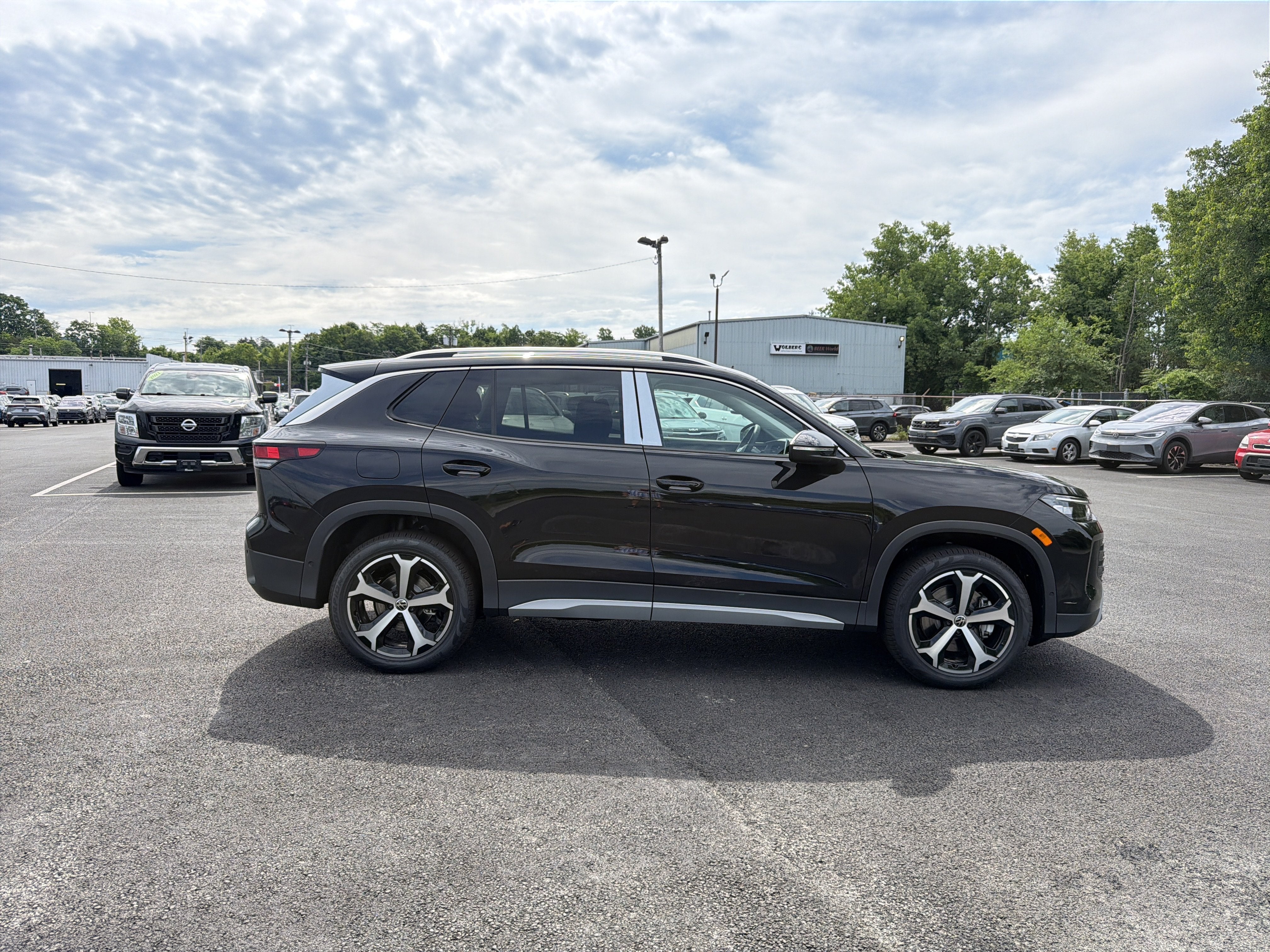 2026 Volkswagen Tiguan 2.0T SE