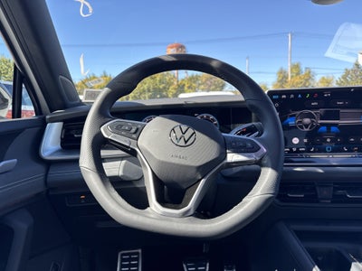 2025 Volkswagen Tiguan 2.0T SE R-Line Black
