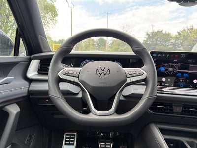 2026 Volkswagen Tiguan 2.0T SE R-Line Black