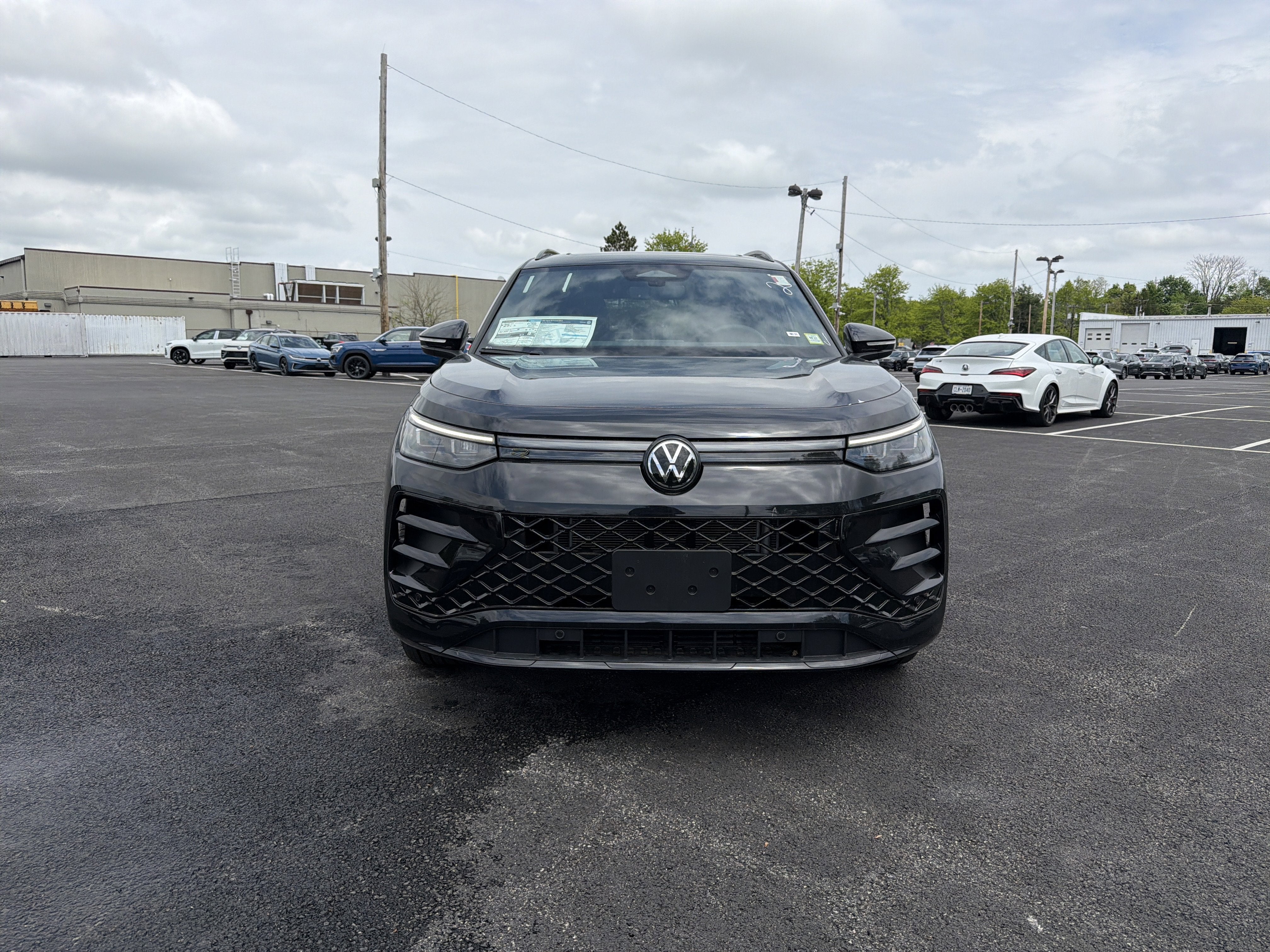 2026 Volkswagen Tiguan 2.0T SE R-Line Black
