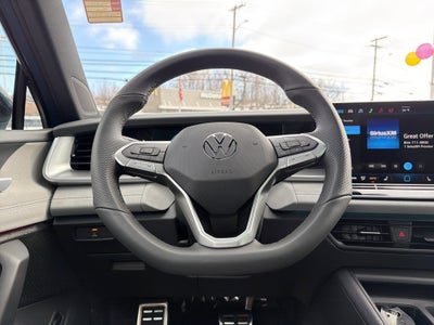 2026 Volkswagen Tiguan 2.0T SE R-Line Black