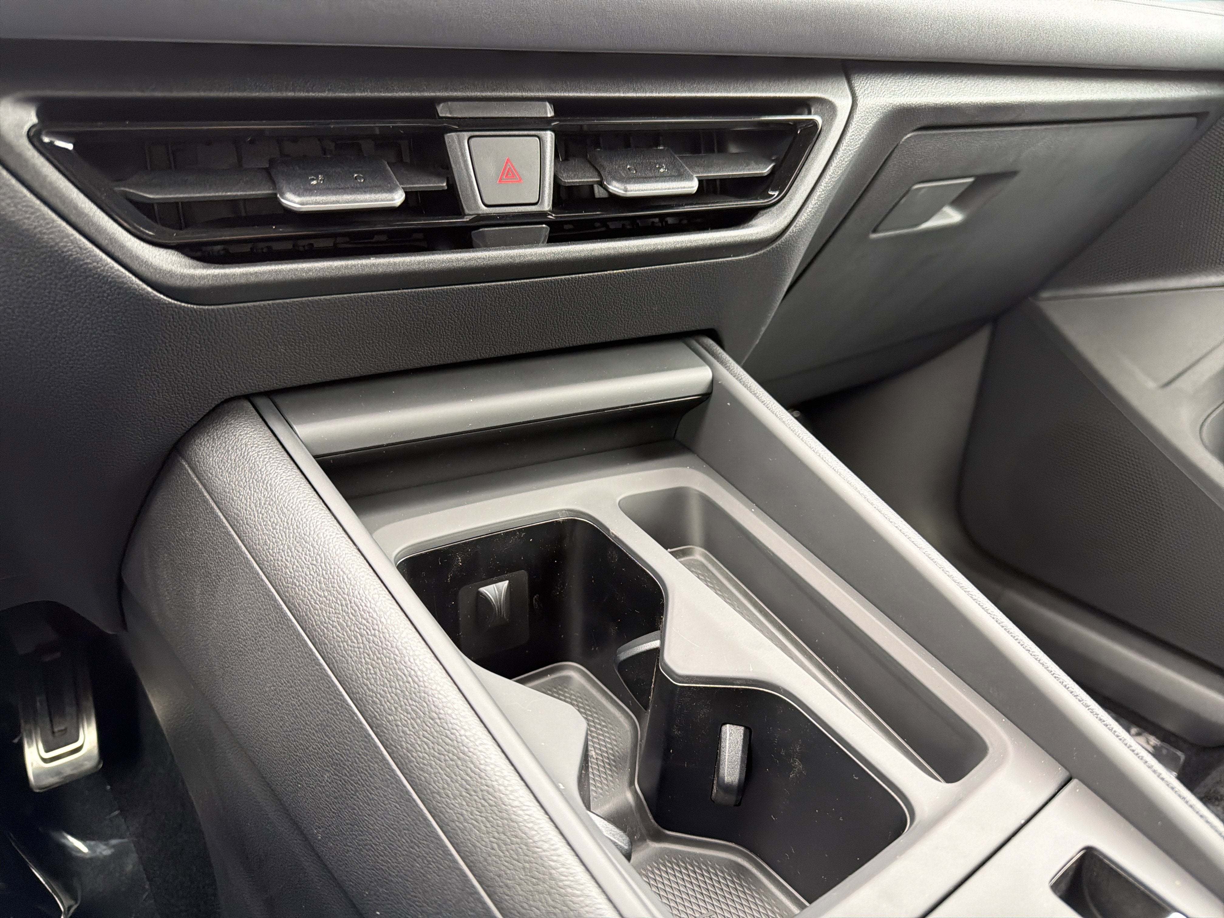 2026 Volkswagen Tiguan SE R-Line AWD