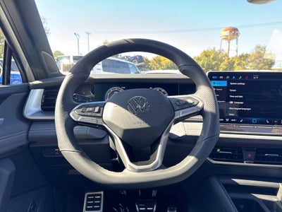 2025 Volkswagen Tiguan 2.0T SE R-Line Black