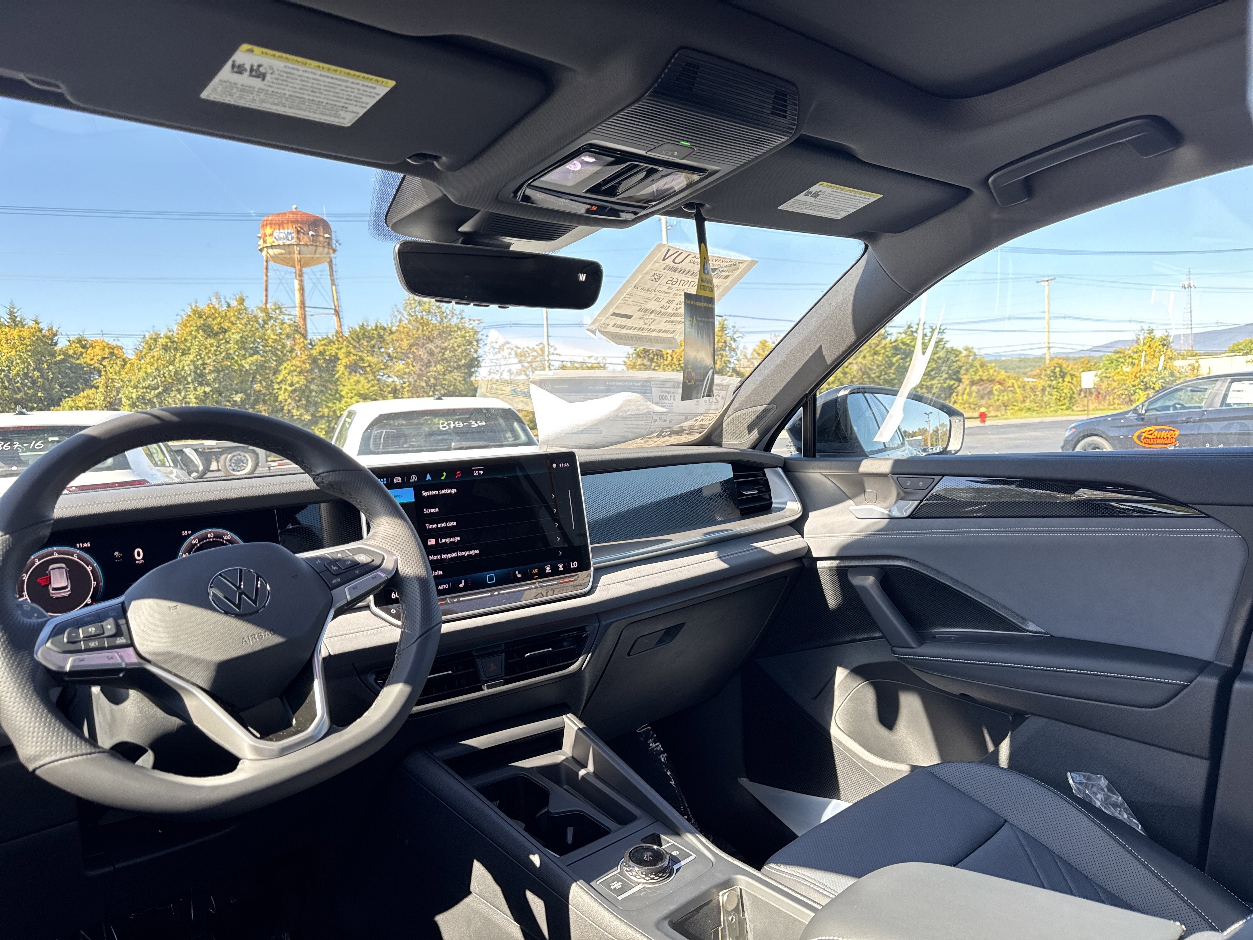 2025 Volkswagen Tiguan 2.0T SE R-Line Black