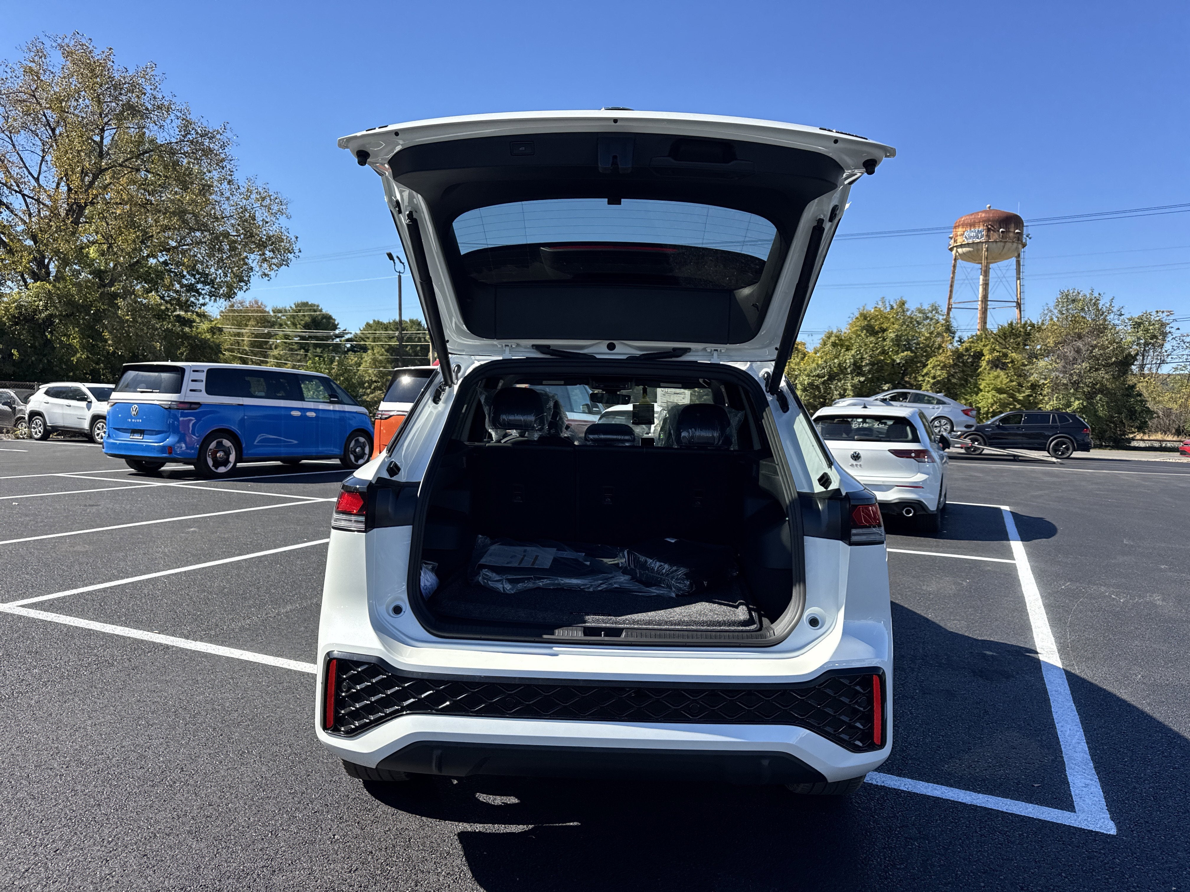 2025 Volkswagen Tiguan 2.0T SE R-Line Black