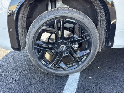 2025 Volkswagen Tiguan 2.0T SE R-Line Black