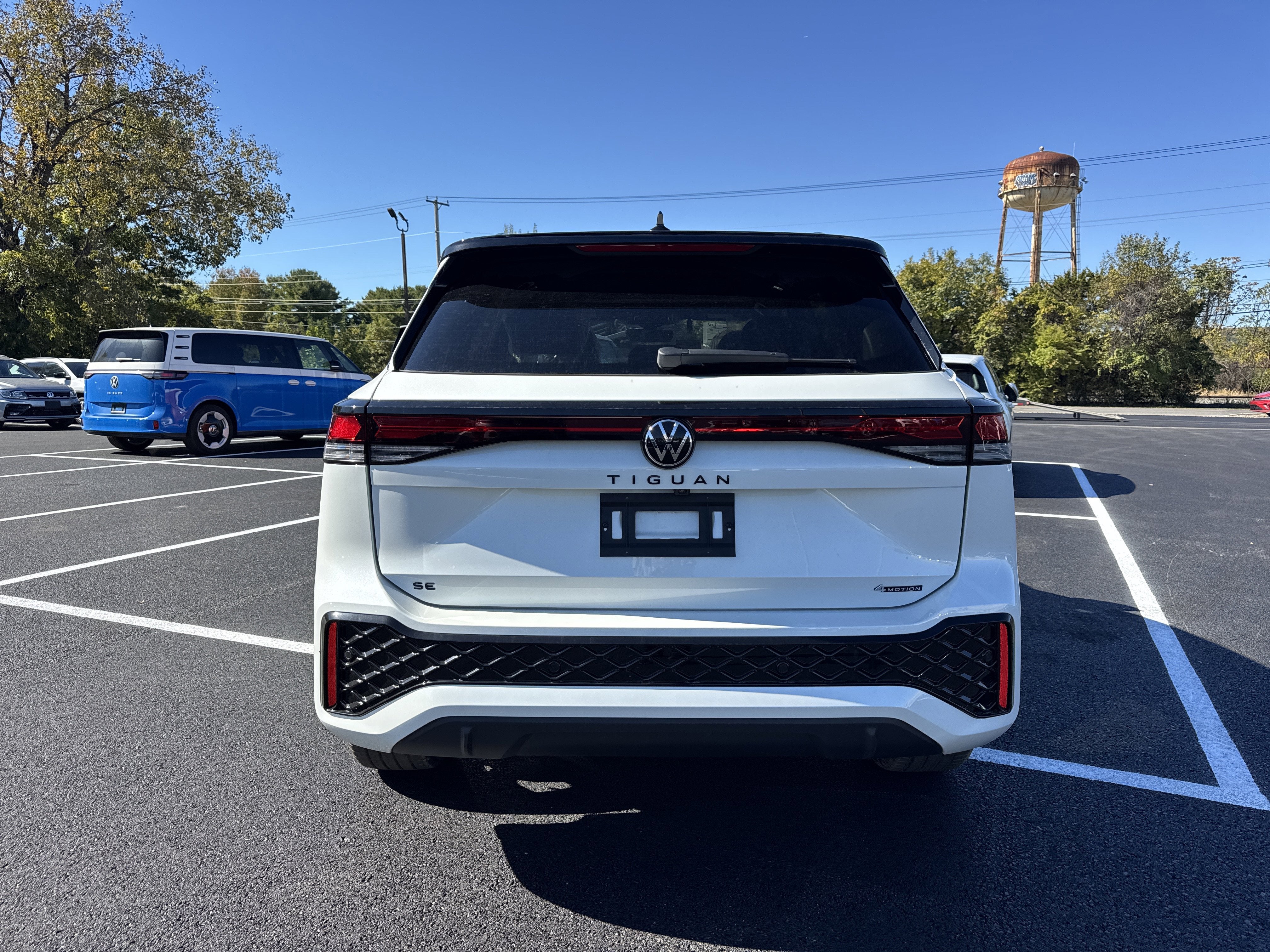2025 Volkswagen Tiguan 2.0T SE R-Line Black