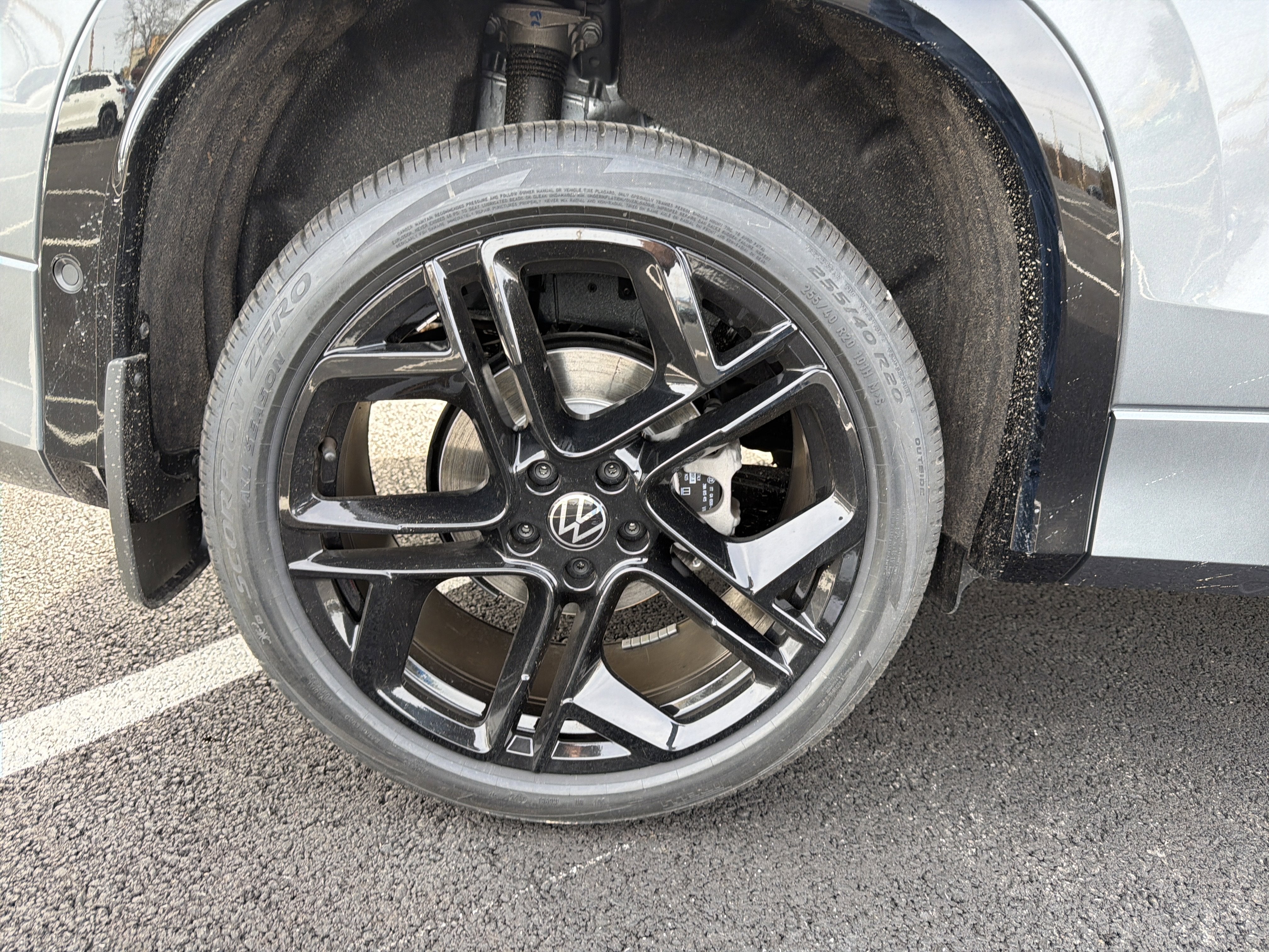 2026 Volkswagen Tiguan 2.0T SE R-Line Black