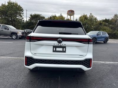 2025 Volkswagen Tiguan 2.0T SE R-Line Black