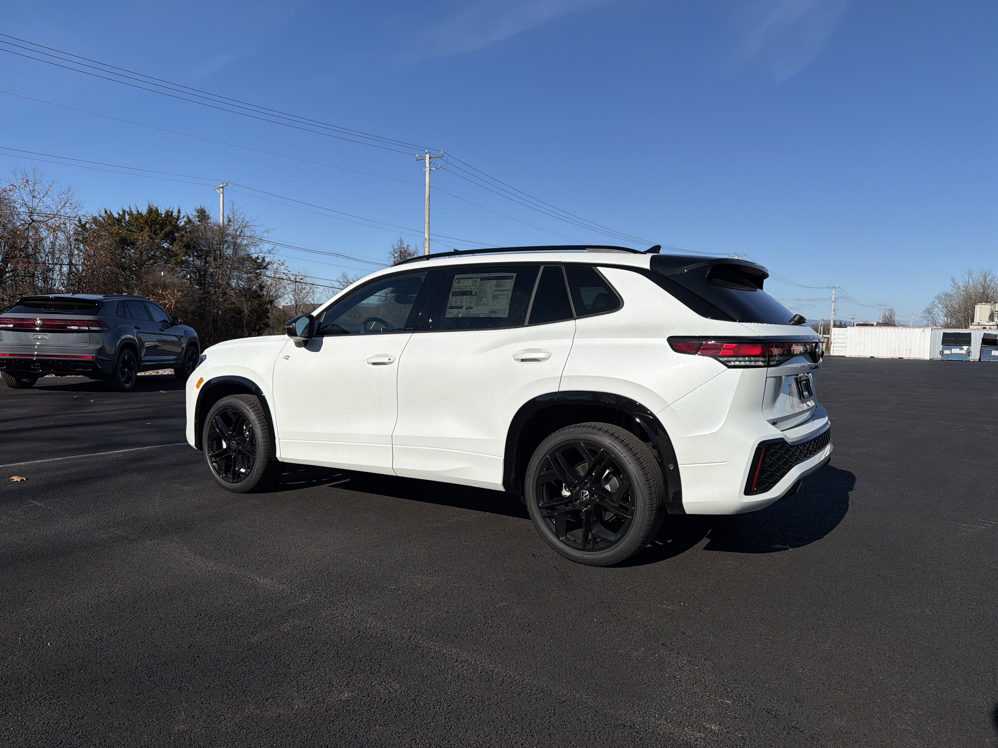 2026 Volkswagen Tiguan 2.0T SE R-Line Black