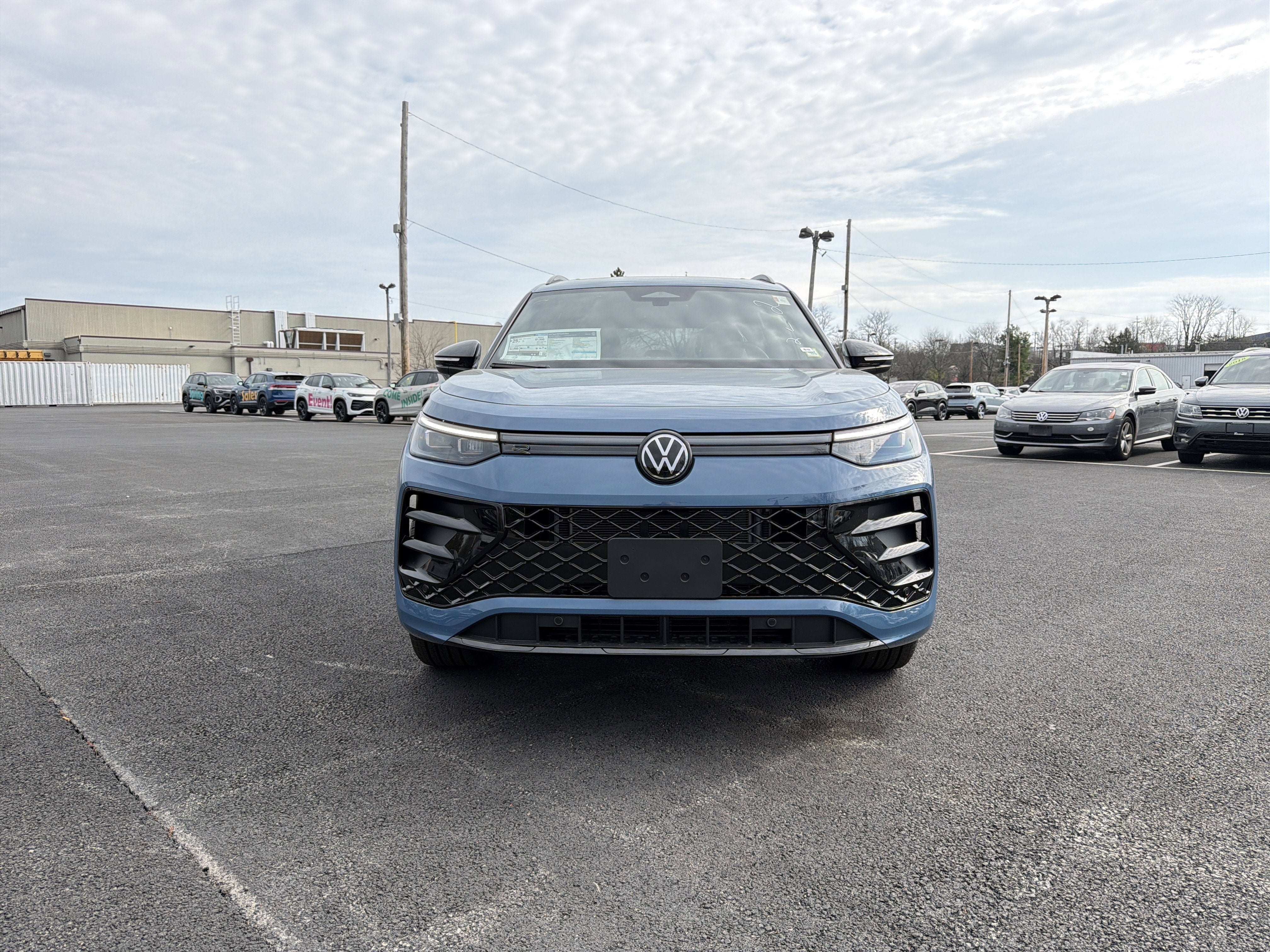 2026 Volkswagen Tiguan 2.0T SE R-Line Black