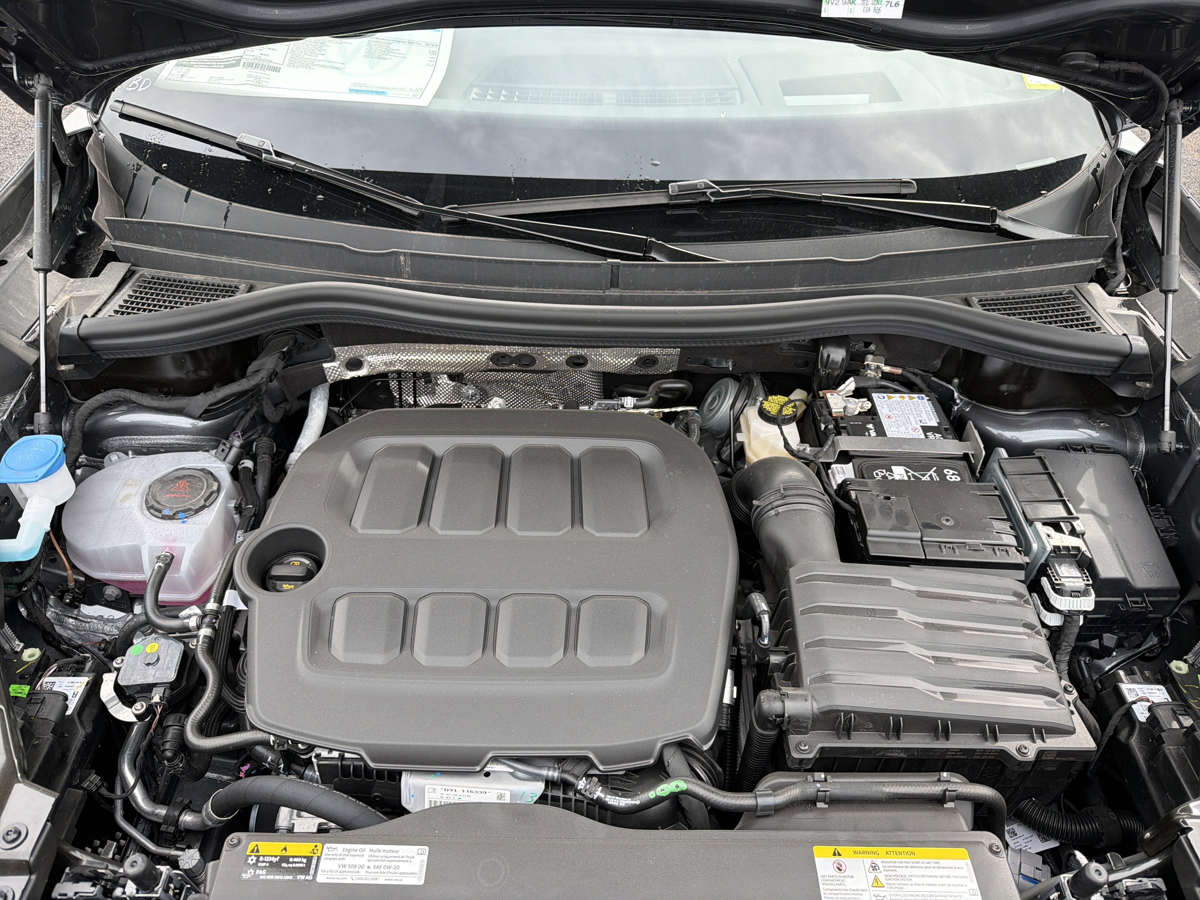 2026 Volkswagen Tiguan 2.0T SE R-Line Black