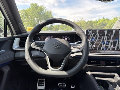 2026 Volkswagen Tiguan 2.0T SE R-Line Black
