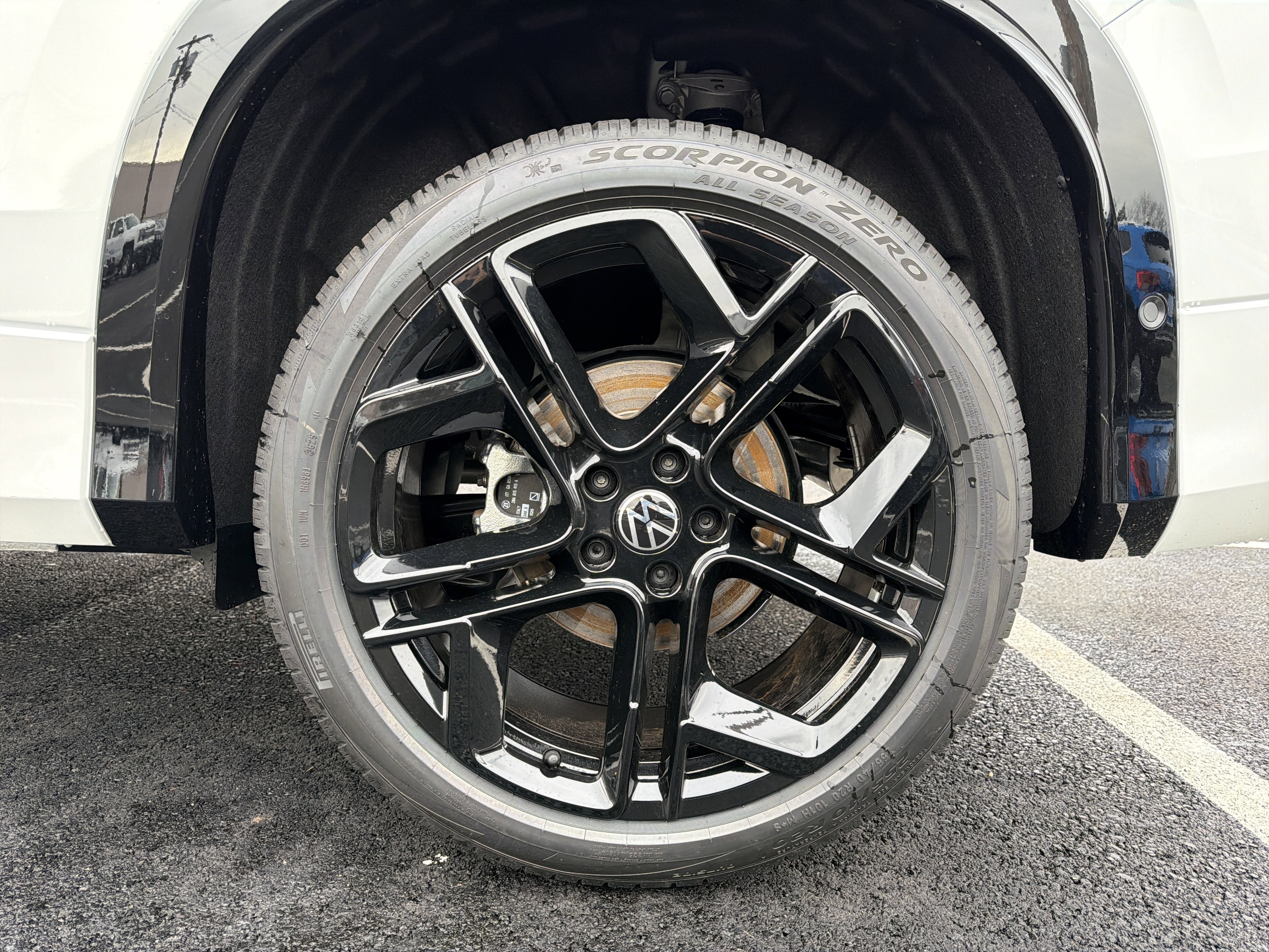 2026 Volkswagen Tiguan 2.0T SE R-Line Black