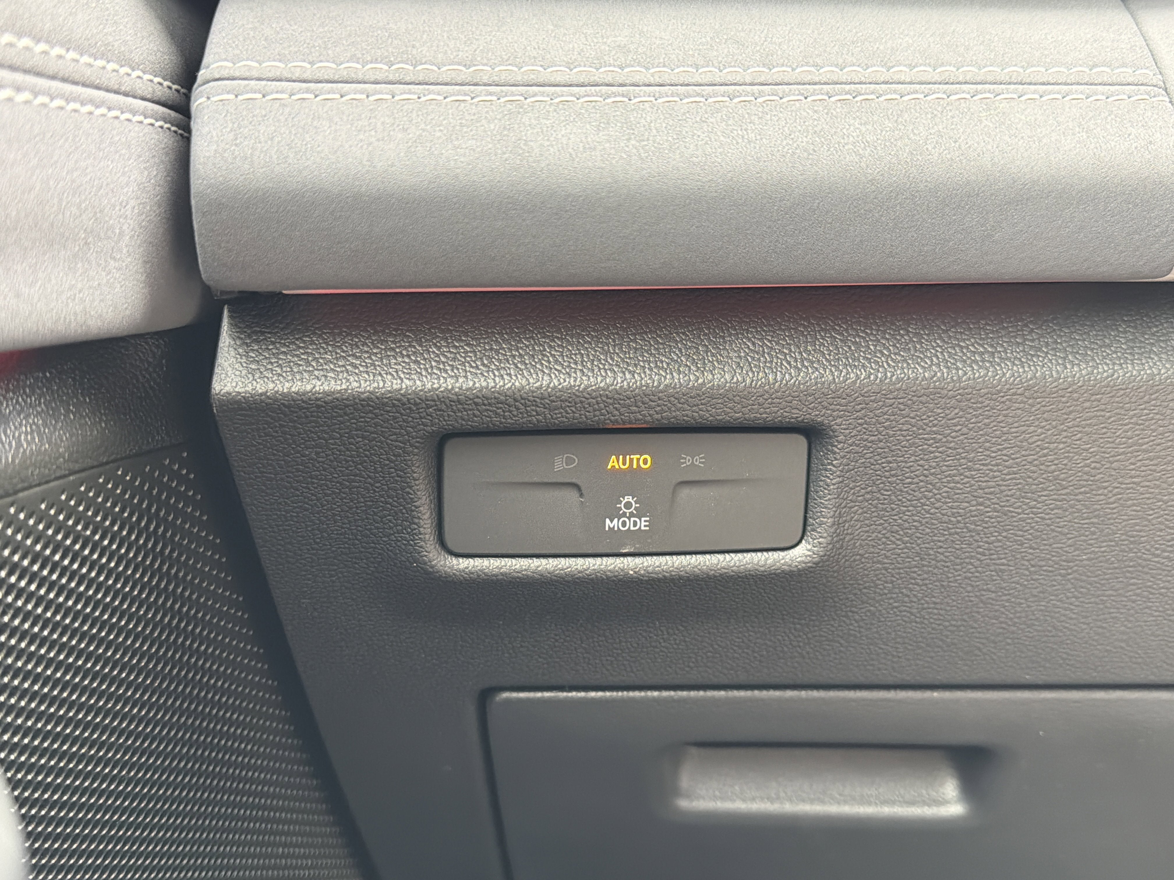 2026 Volkswagen Tiguan SE R-Line AWD