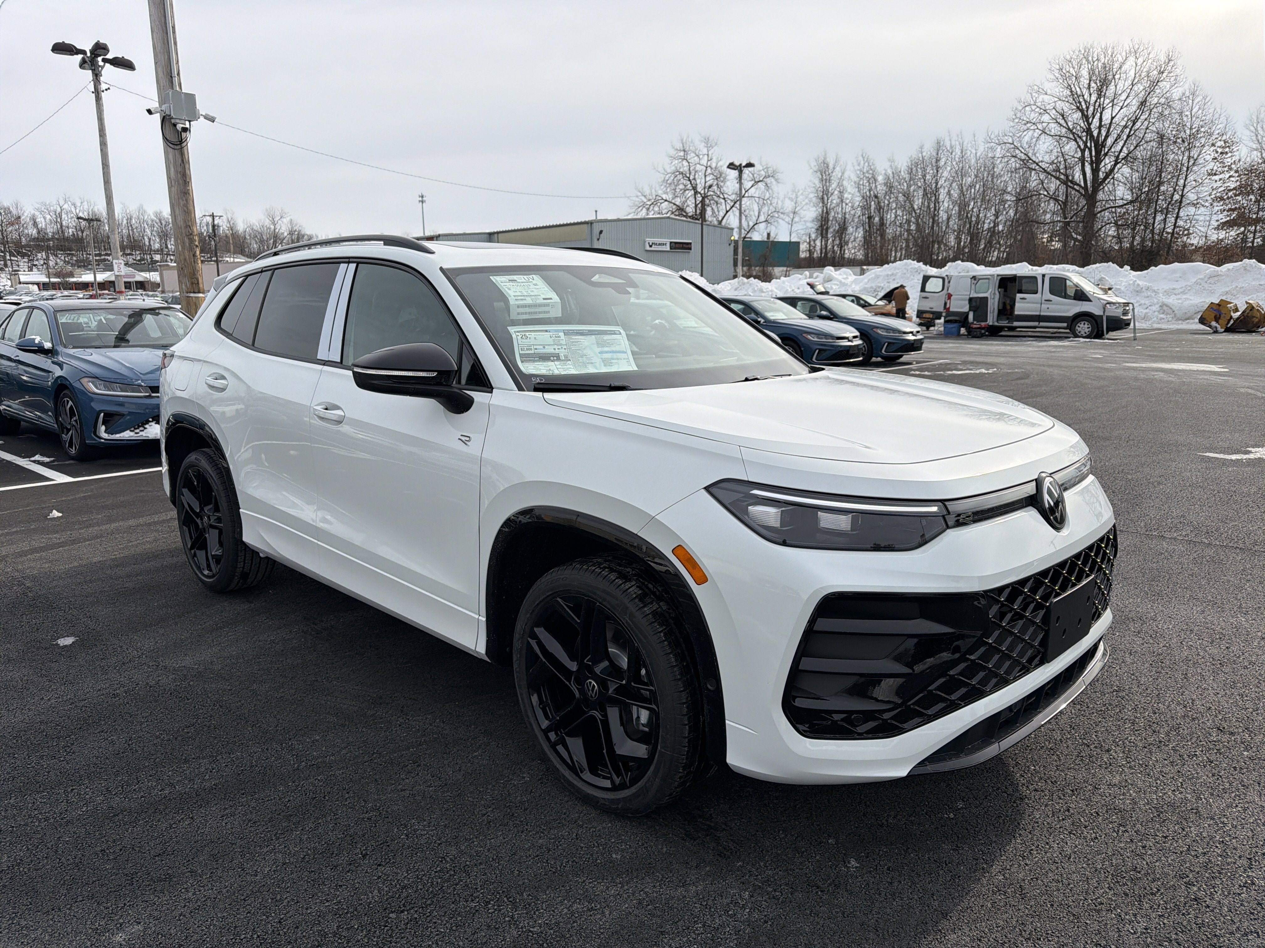 2026 Volkswagen Tiguan SE R-Line AWD