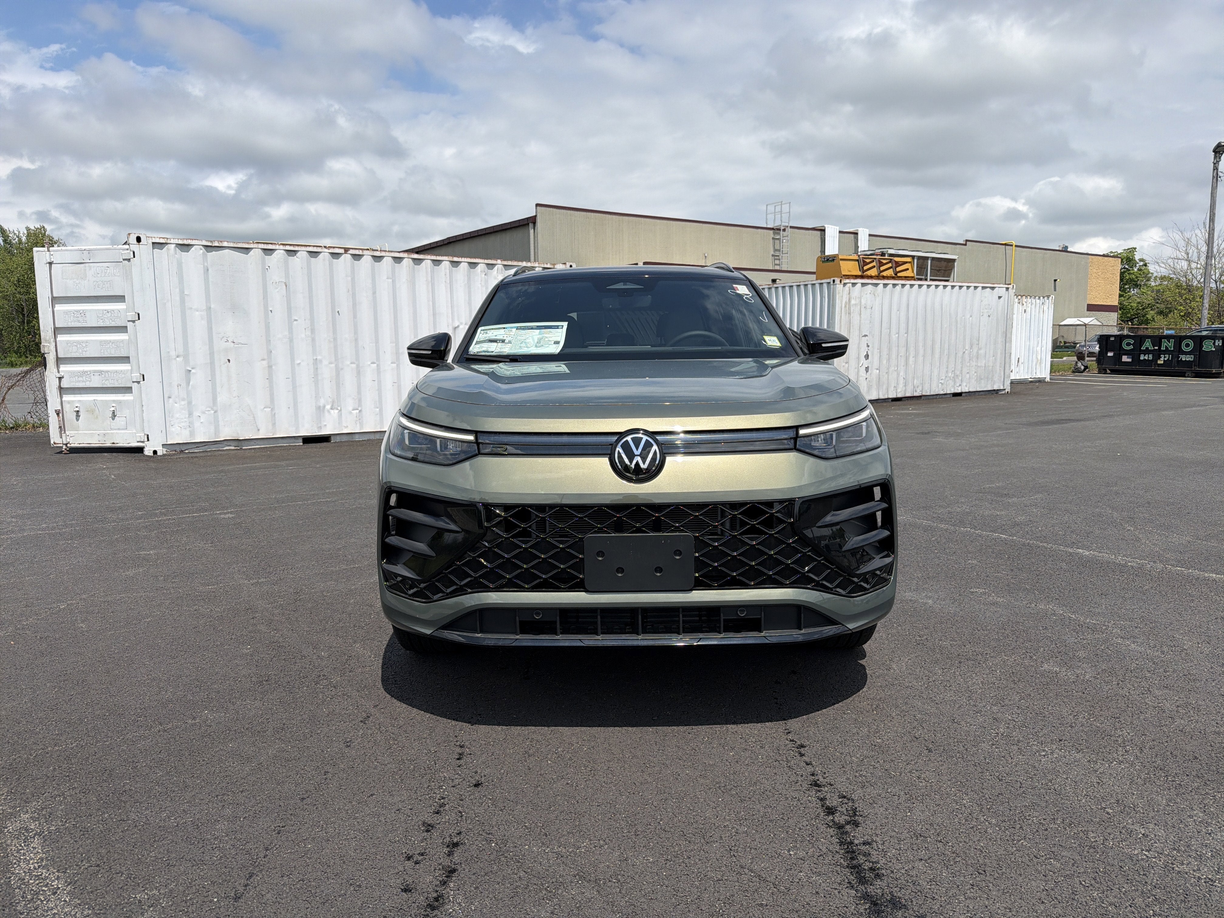 2026 Volkswagen Tiguan 2.0T SE R-Line Black