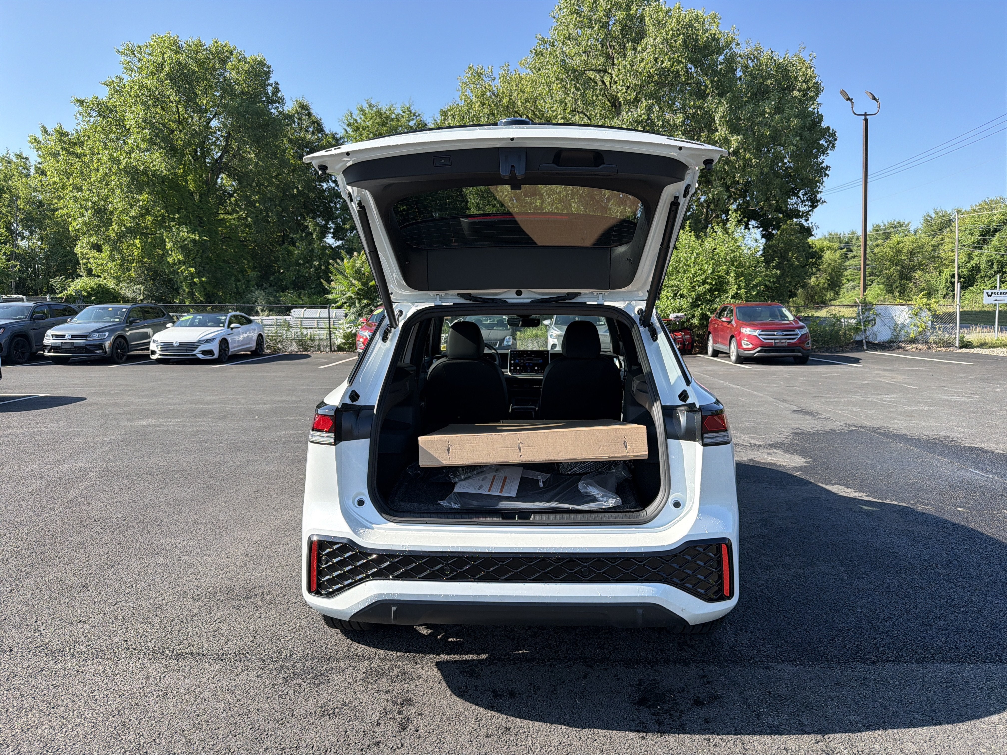 2026 Volkswagen Tiguan 2.0T SE R-Line Black