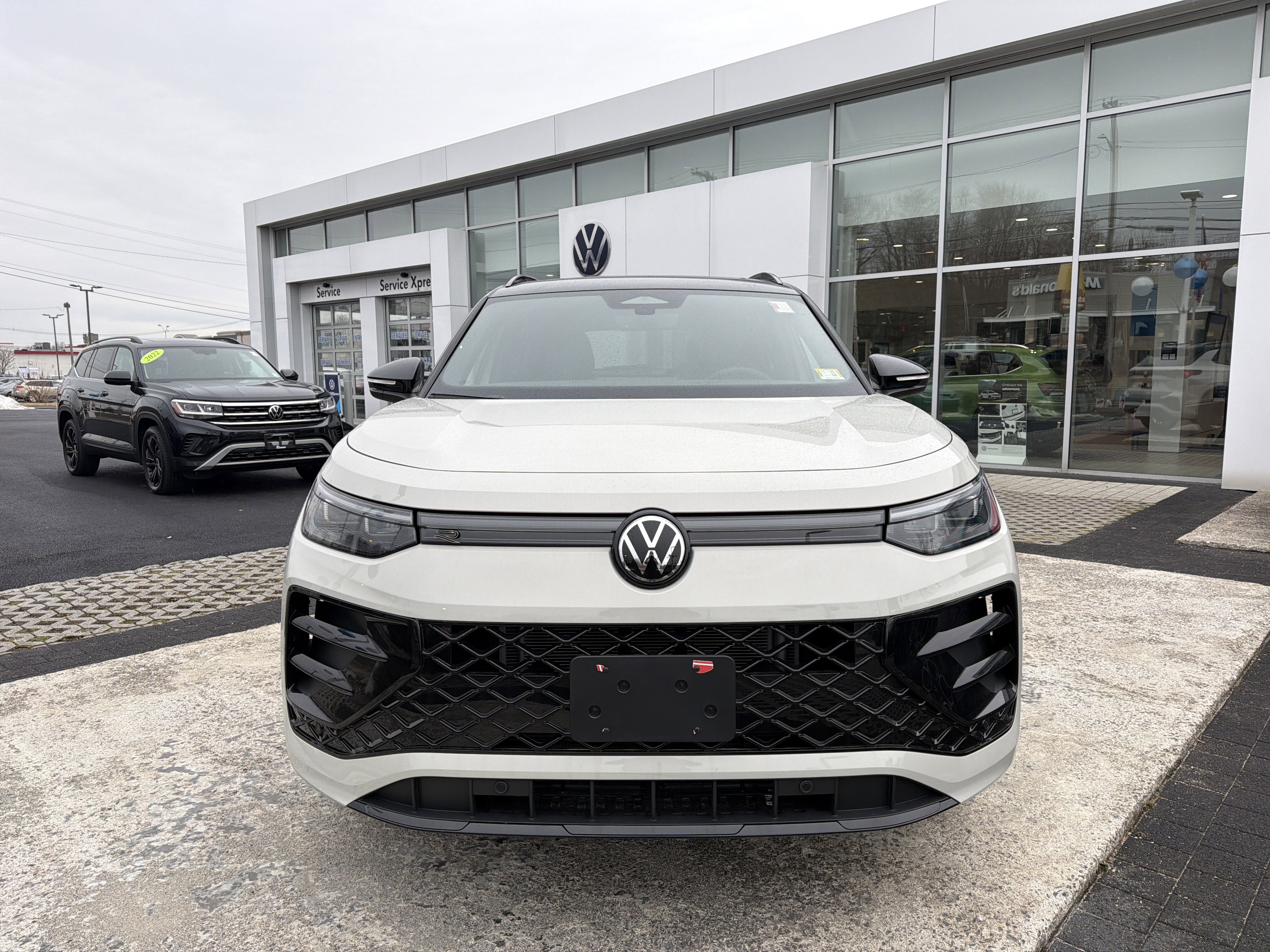 2026 Volkswagen Tiguan 2.0T SE R-Line Black